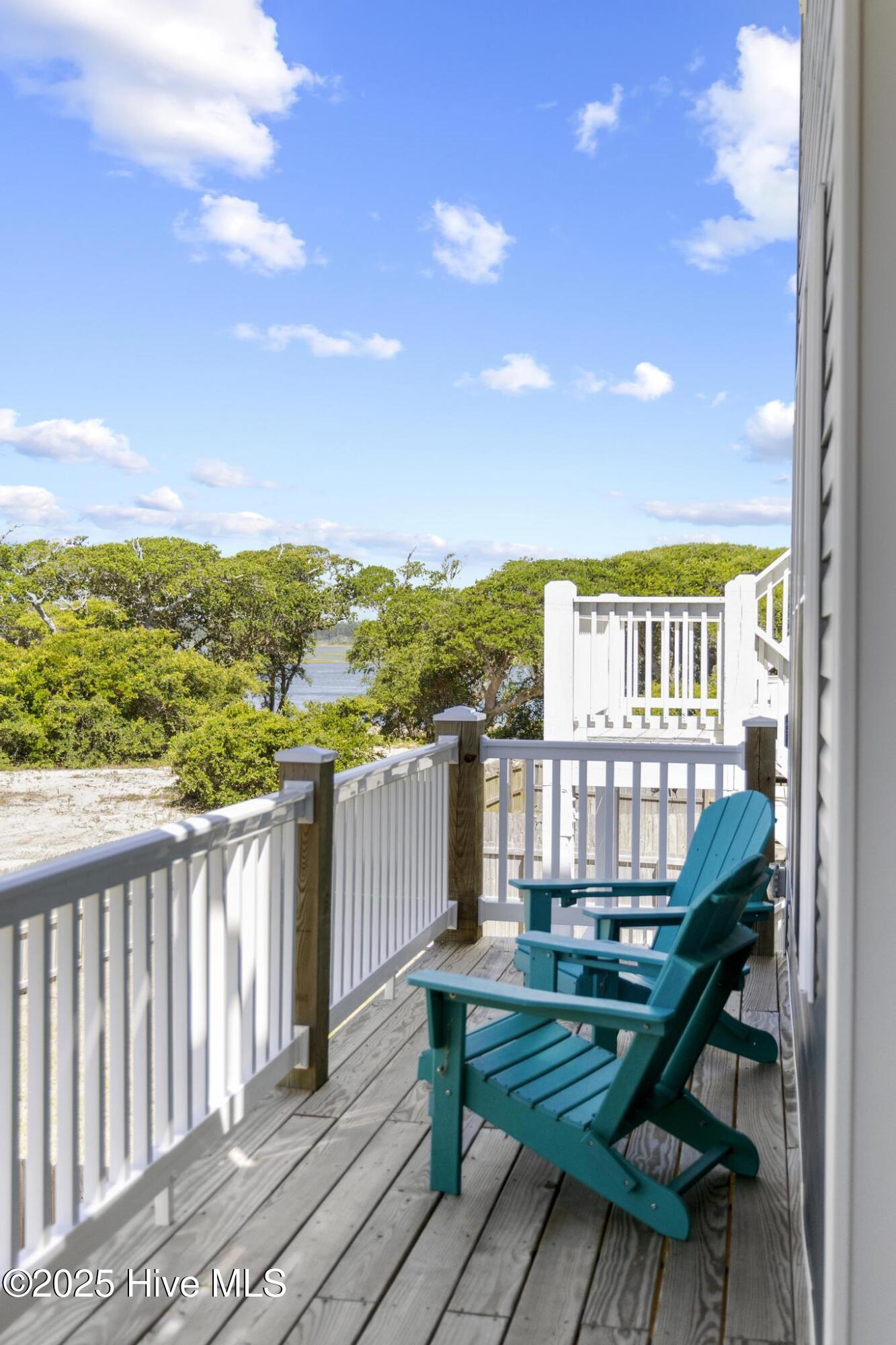 100498543 | Photo 67