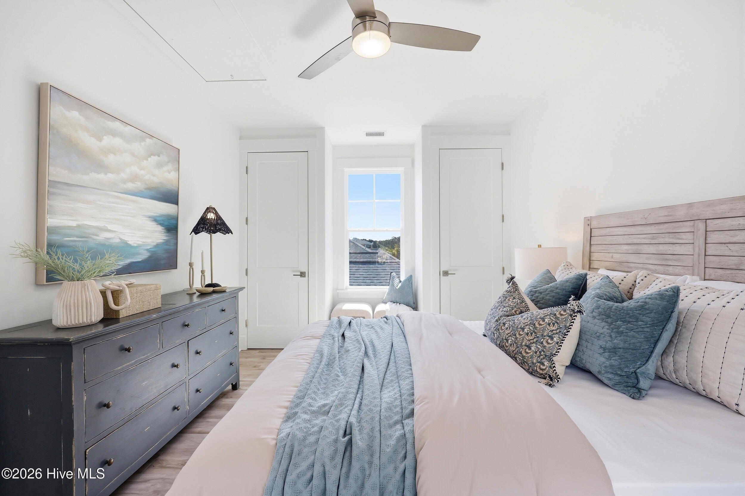 100523956 | Photo 25