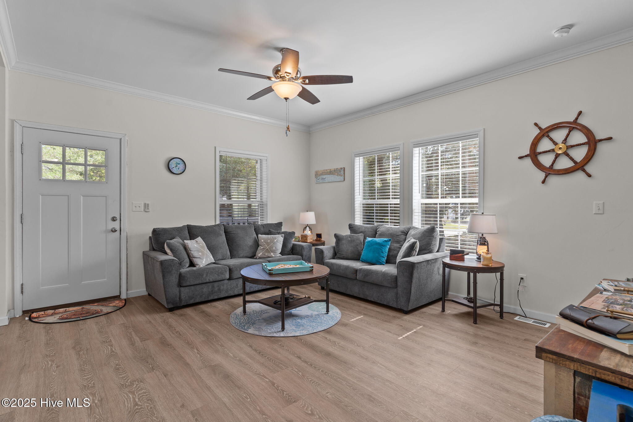 100535377 | Photo 11