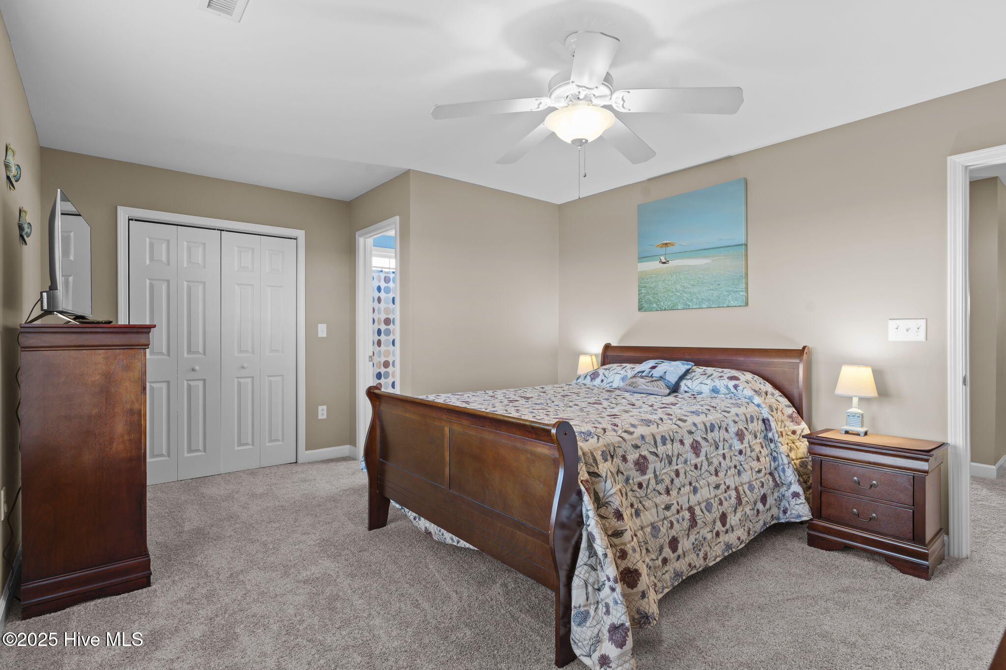 100544912 | Photo 24