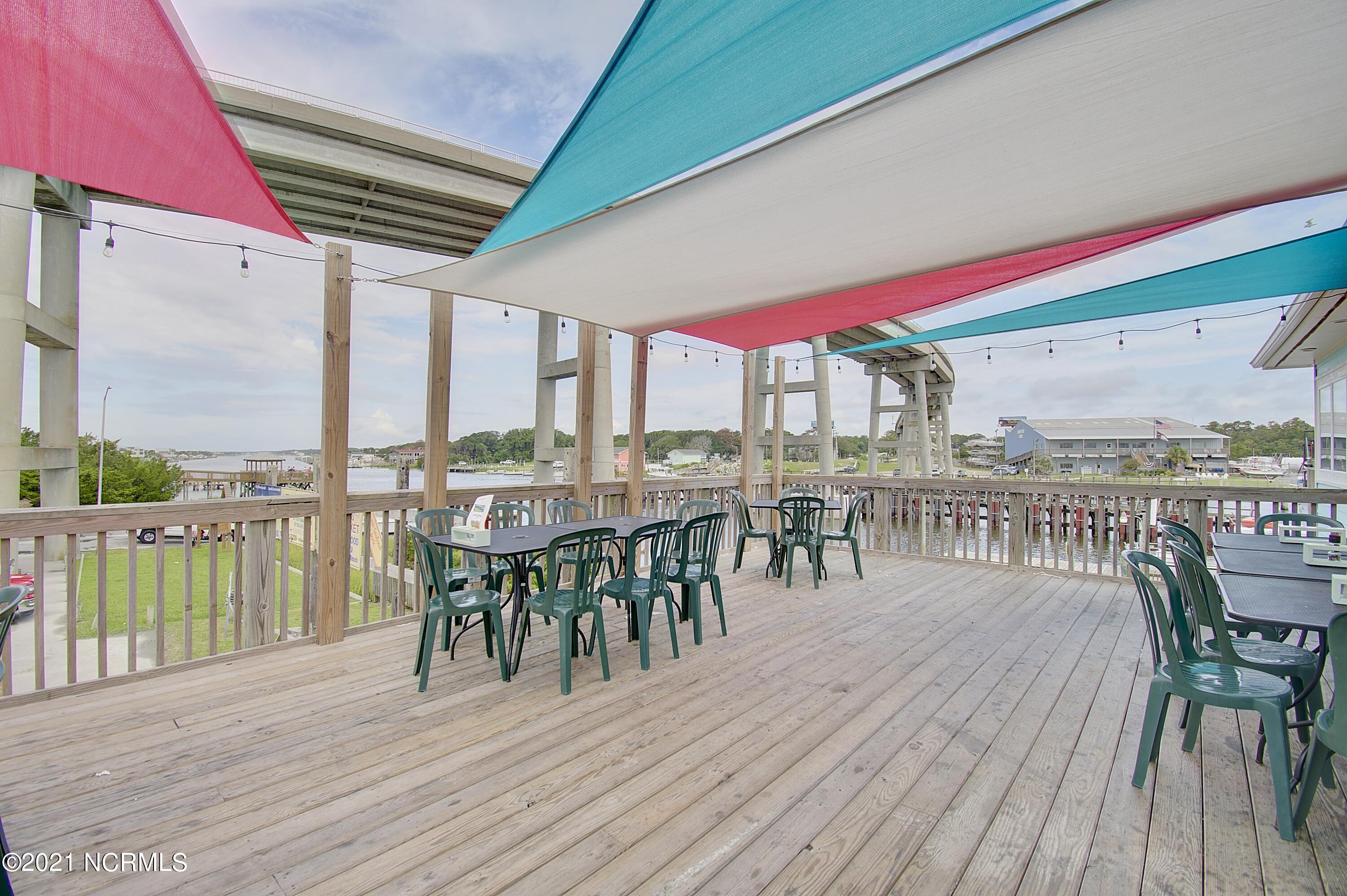 100502162 | Photo 47