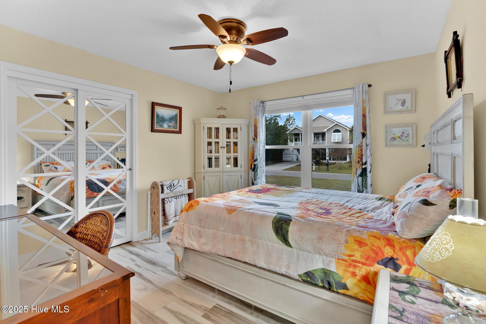 100540087 | Photo 27