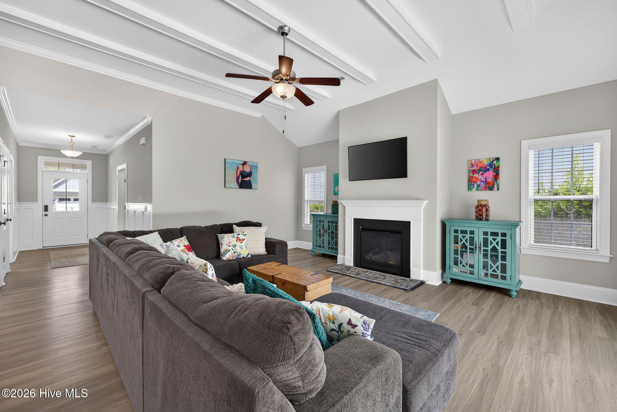 100567052 | Photo 10