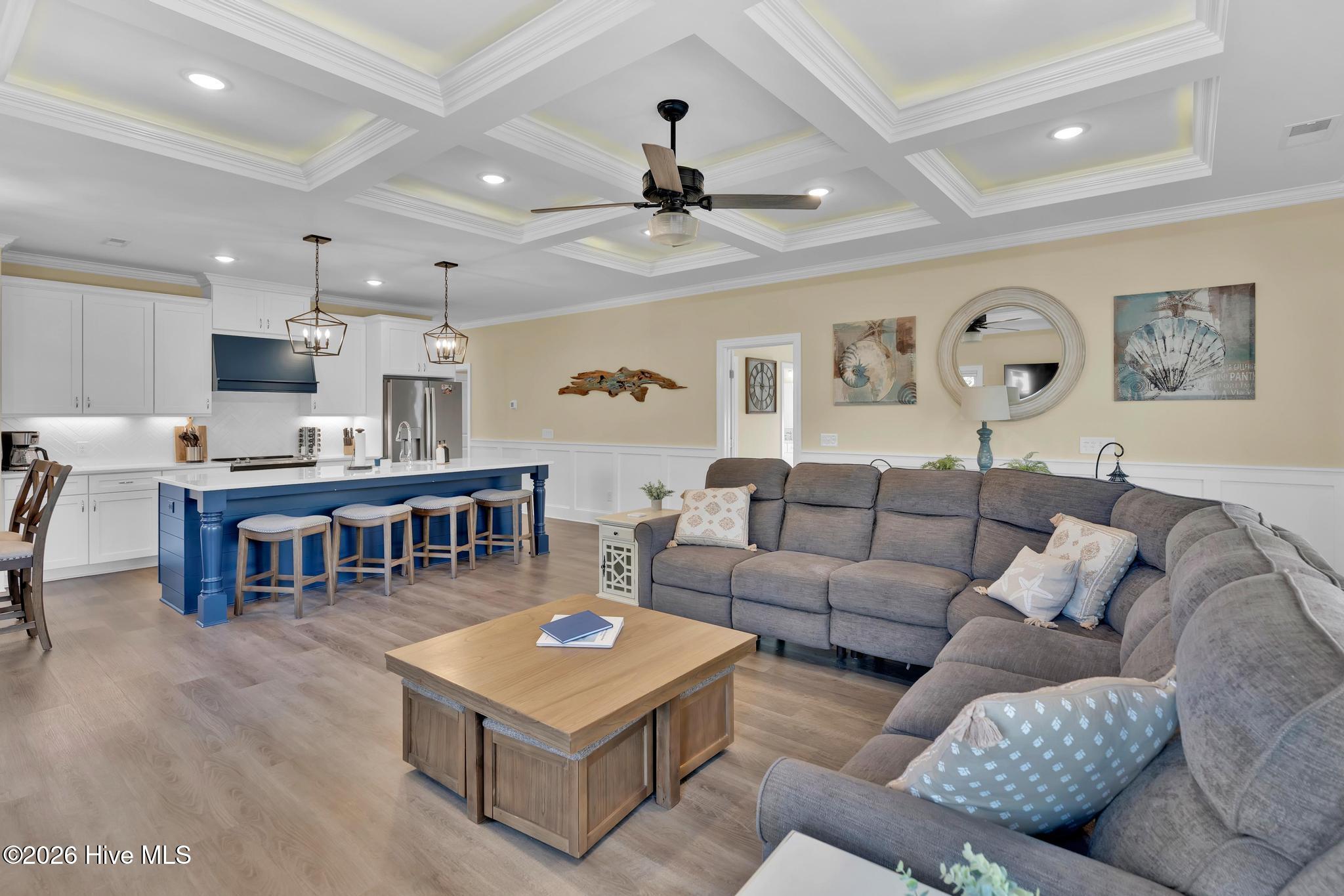 100548607 | Photo 13