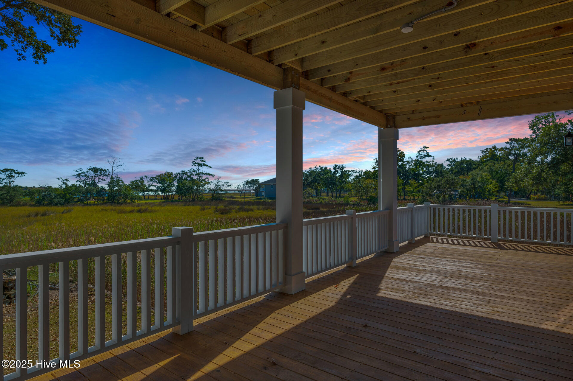 100540114 | Photo 48