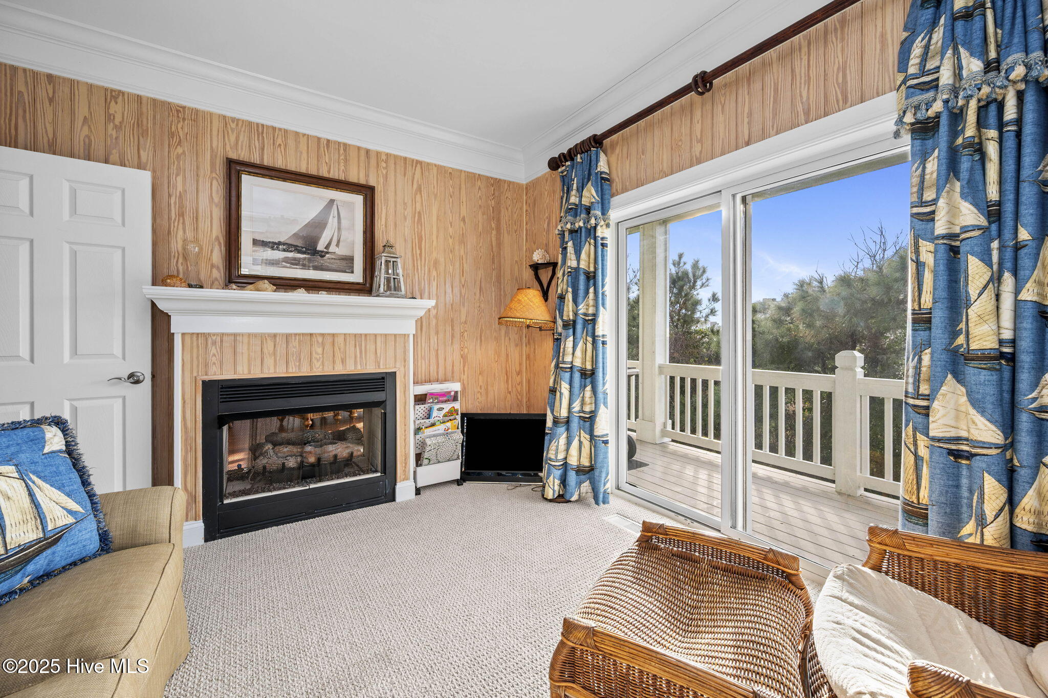 100544331 | Photo 35