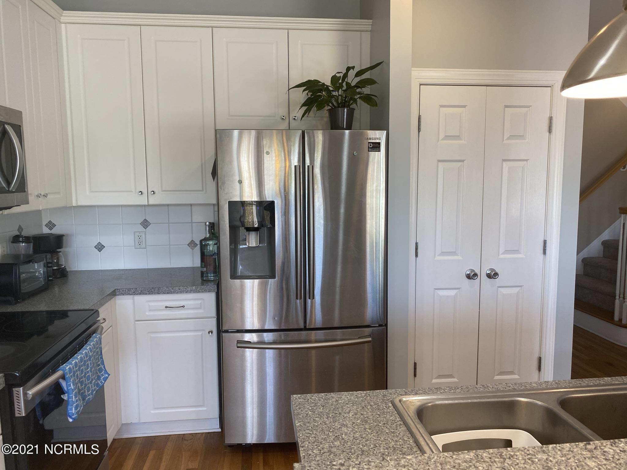 100535650 | Photo 10