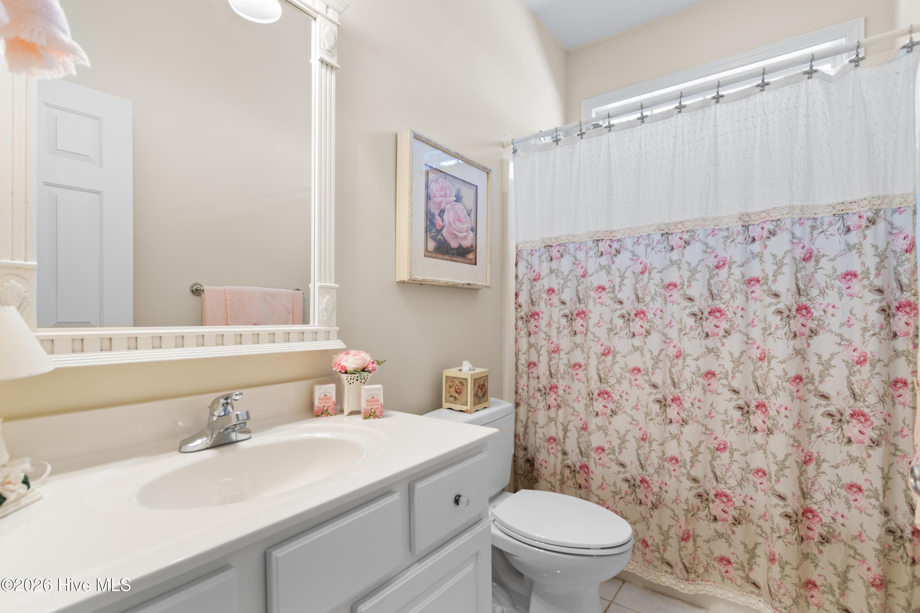 100540219 | Photo 24