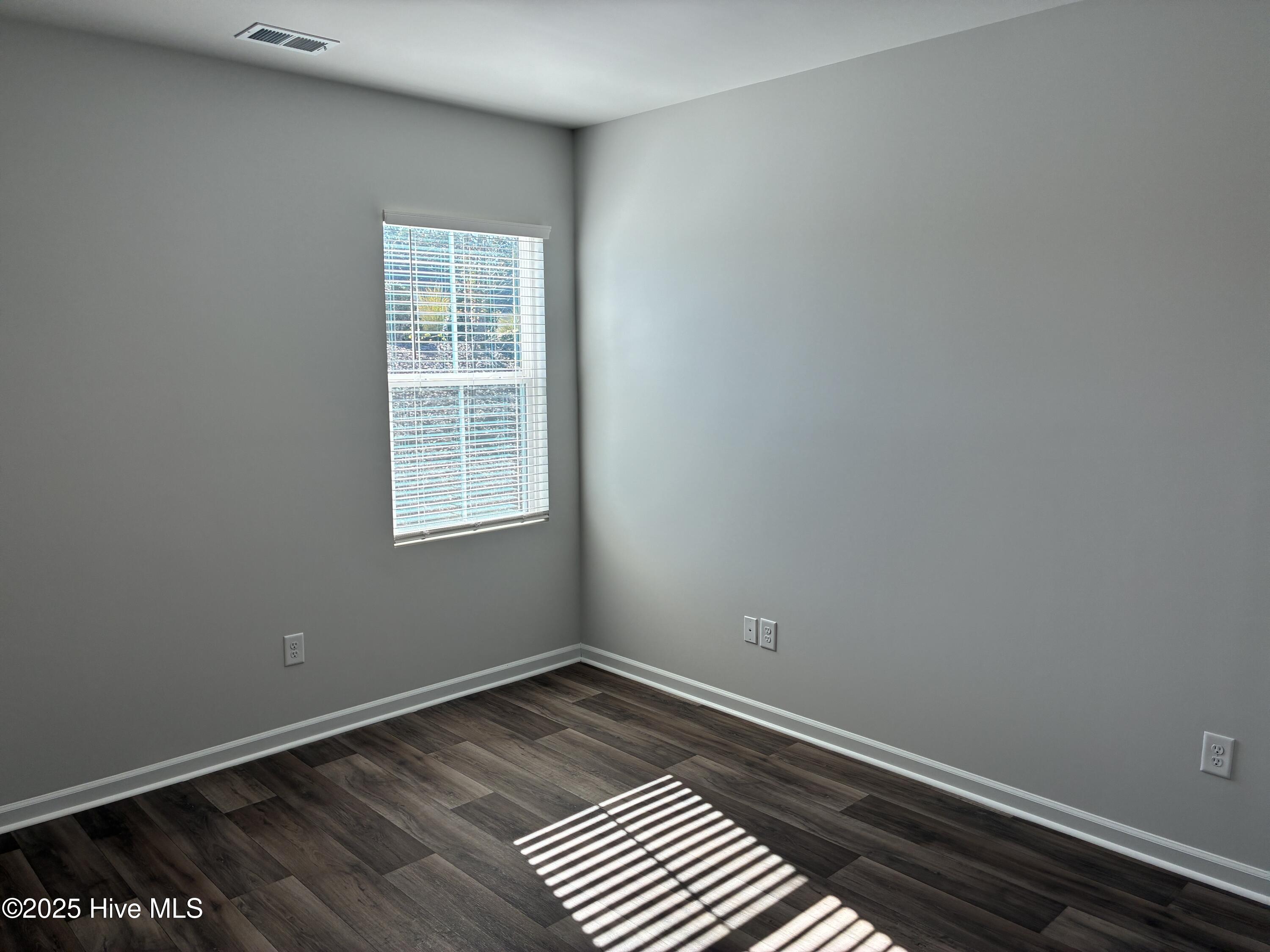 100545572 | Photo 13