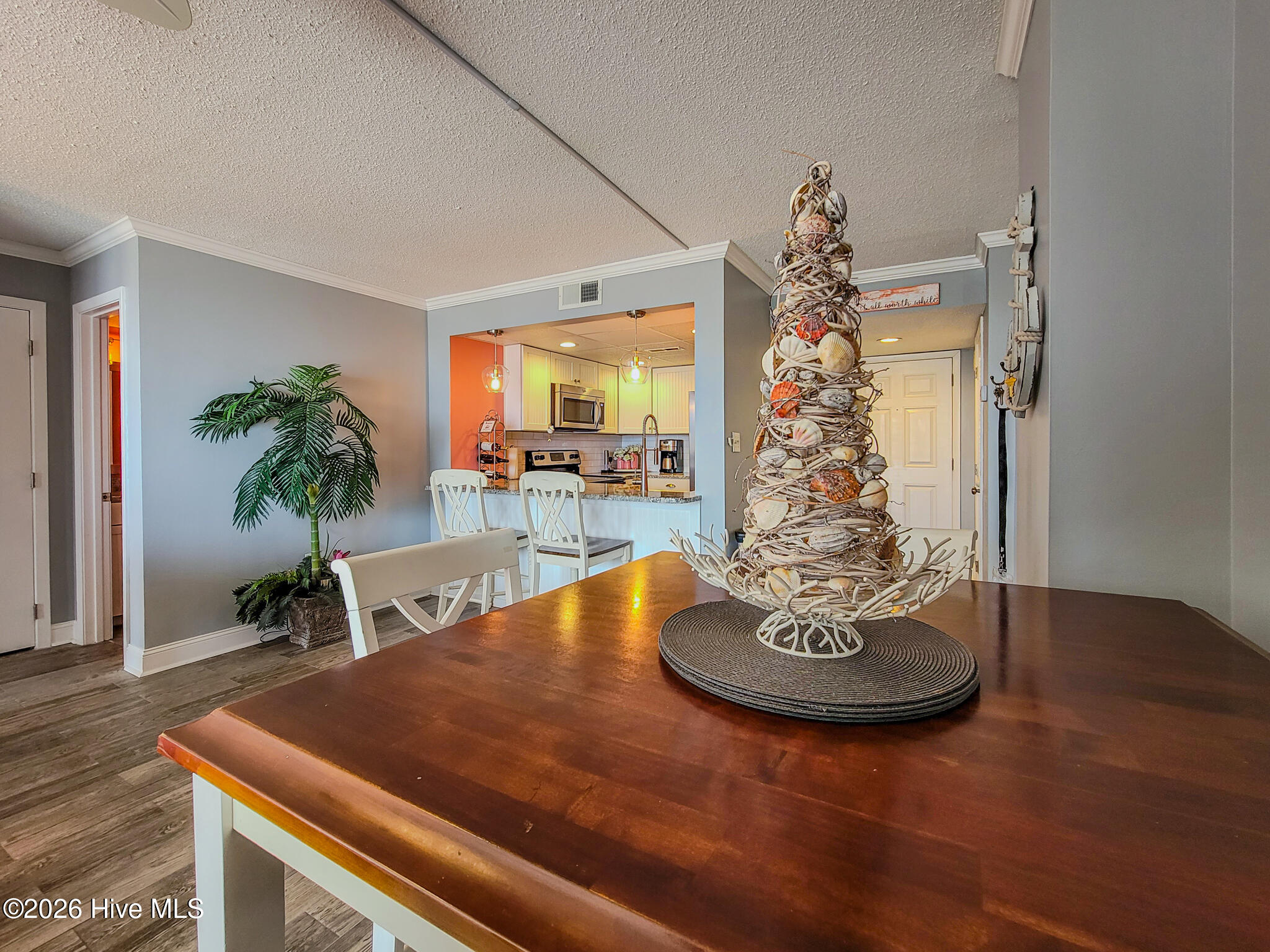 100559074 | Photo 10