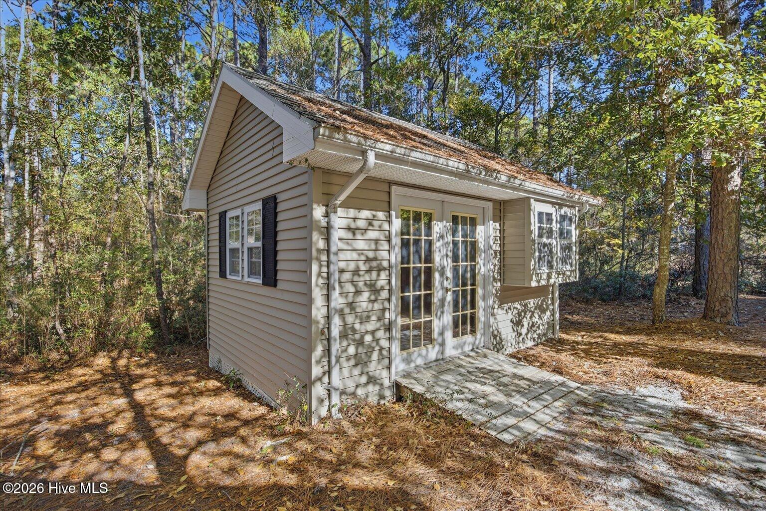 100548784 | Photo 43