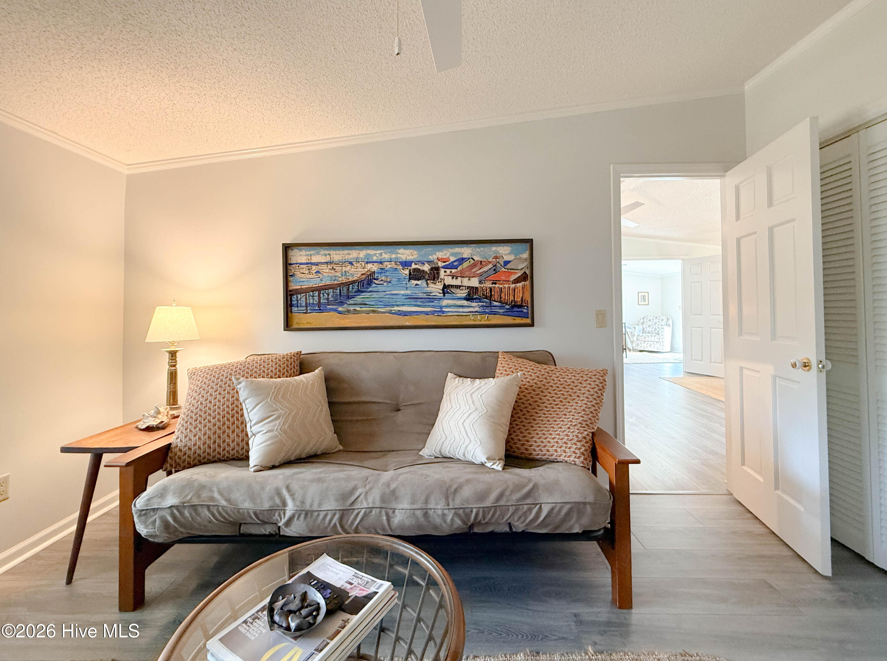 100559362 | Photo 43