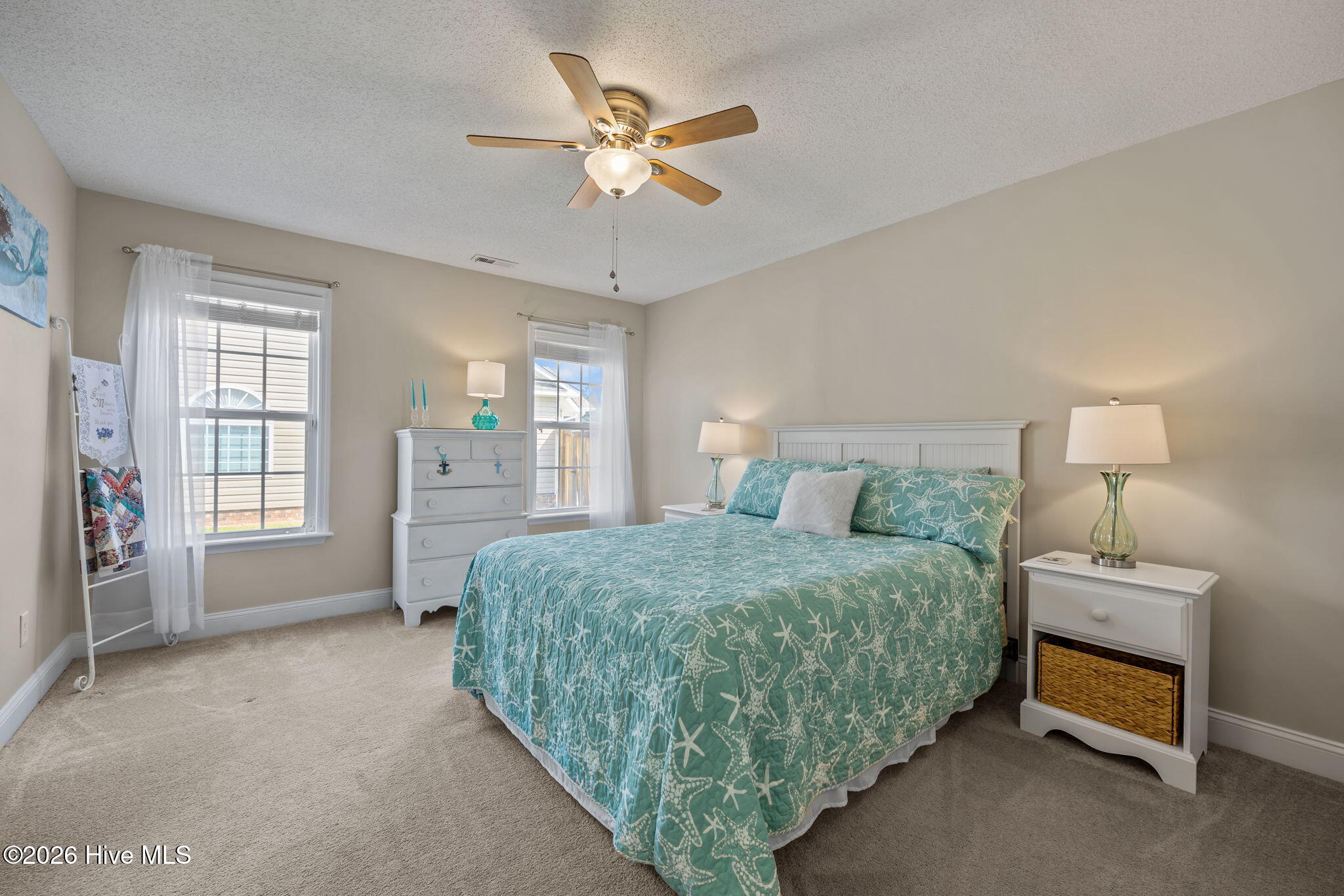 100570536 | Photo 20