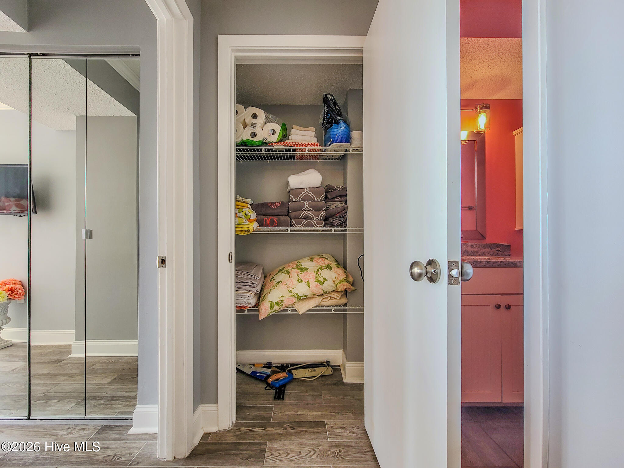 100559074 | Photo 40