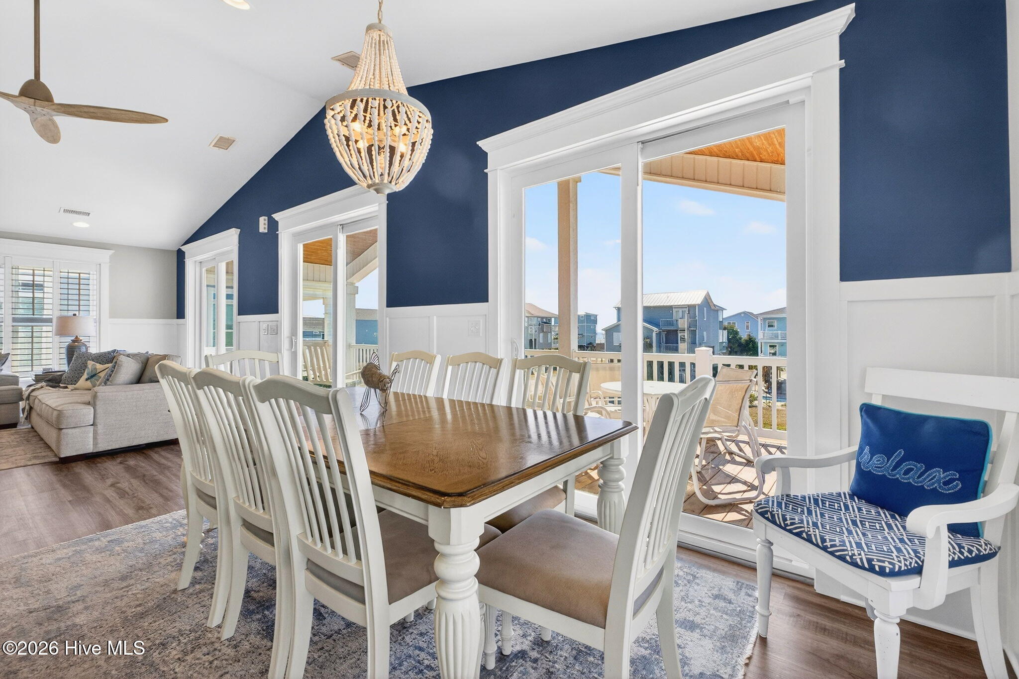 100554481 | Photo 14