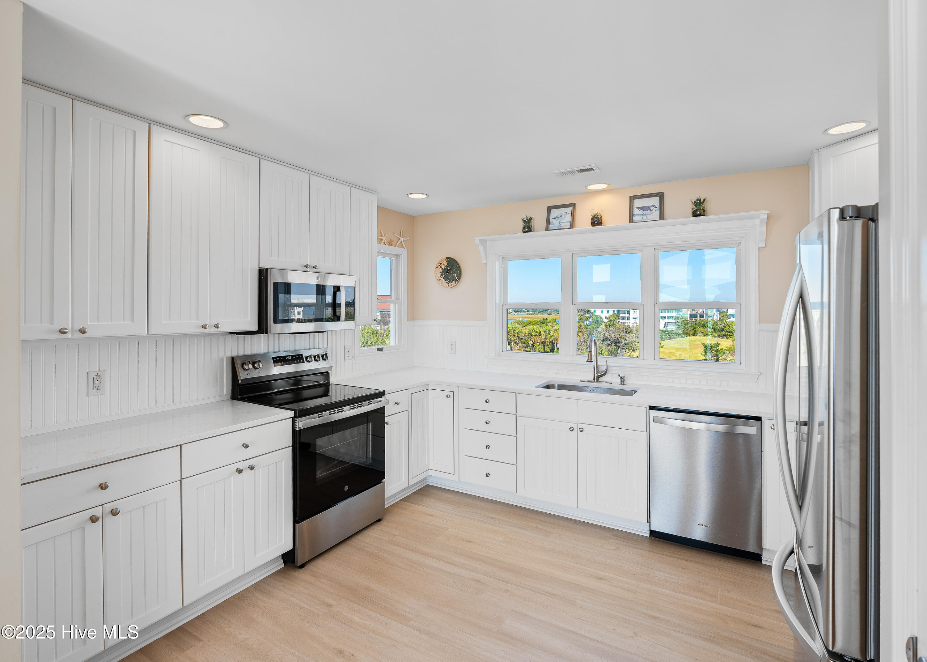 100541150 | Photo 25