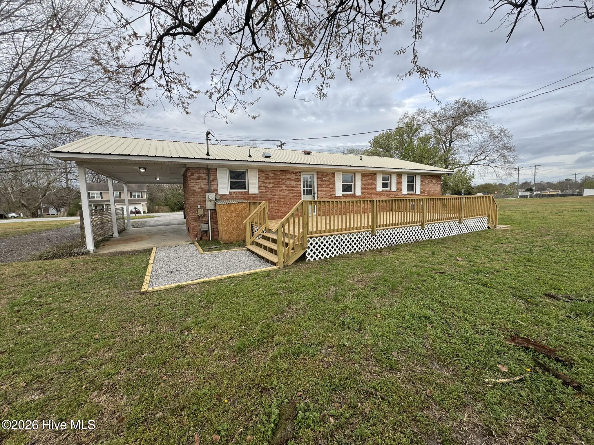 100552085 | Photo 19