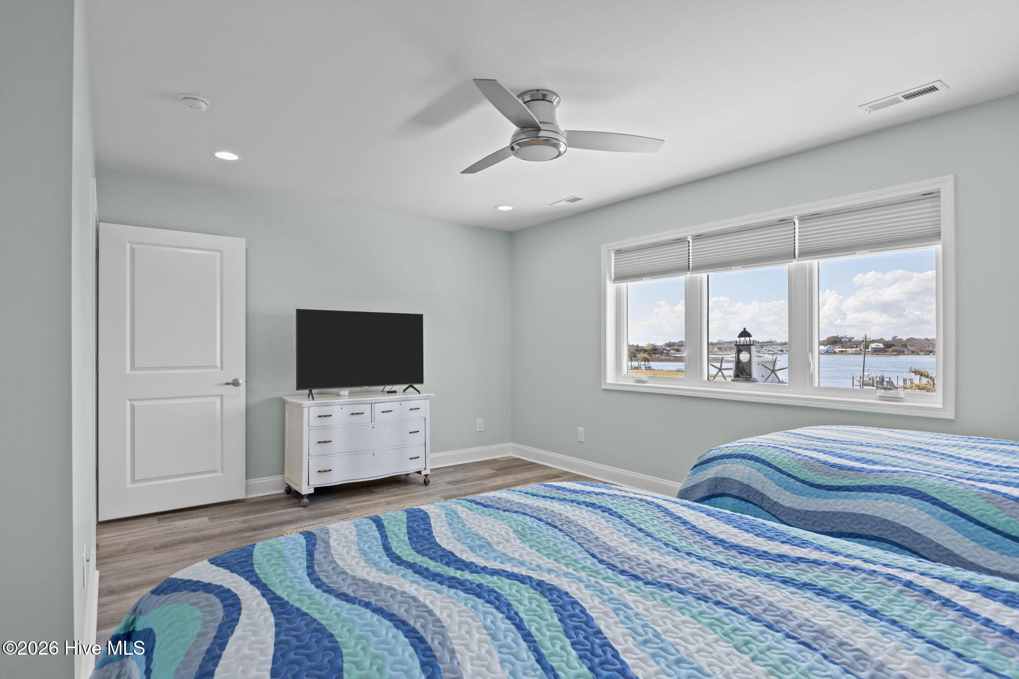 100559740 | Photo 39