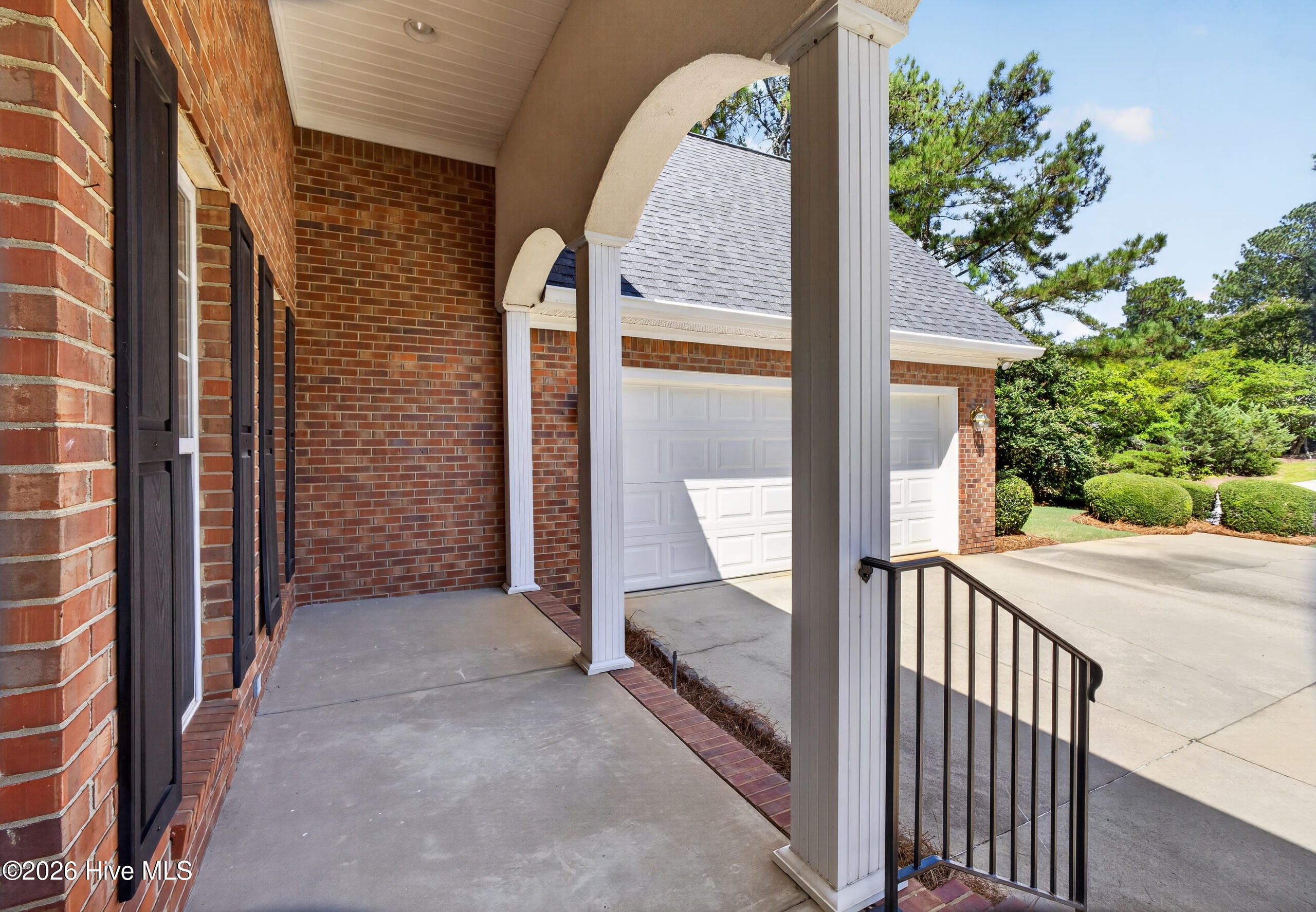 Photo 4 of Single family home for sale at 212 Red Oak Ln, Aiken, SC 29803 | MLS# 100601121 | Listing updated on 2026-09-04