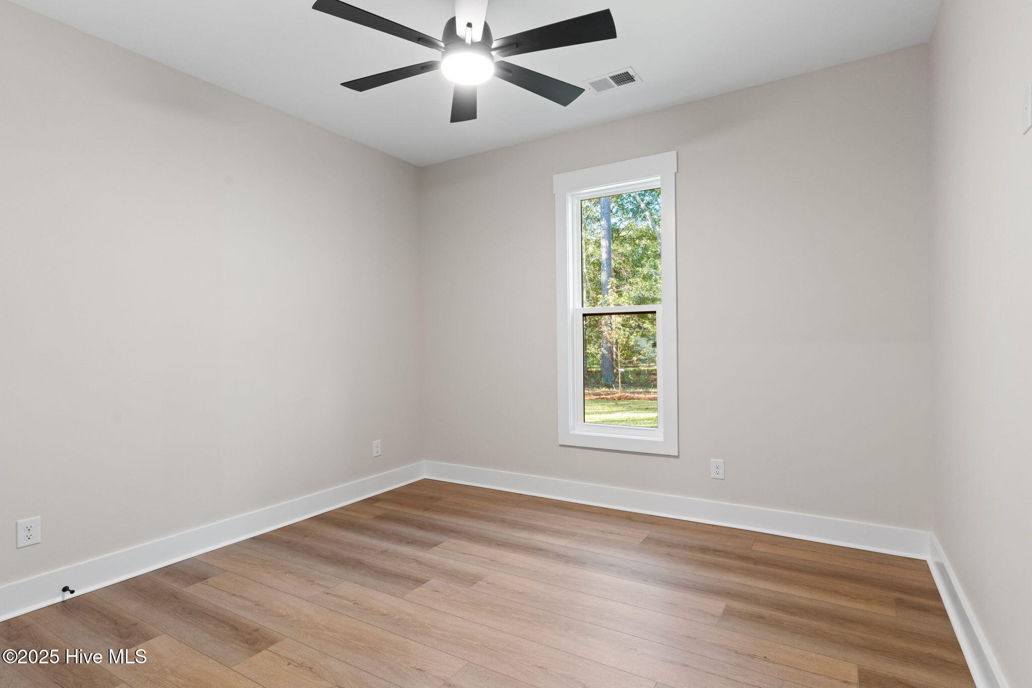 100537553 | Photo 36