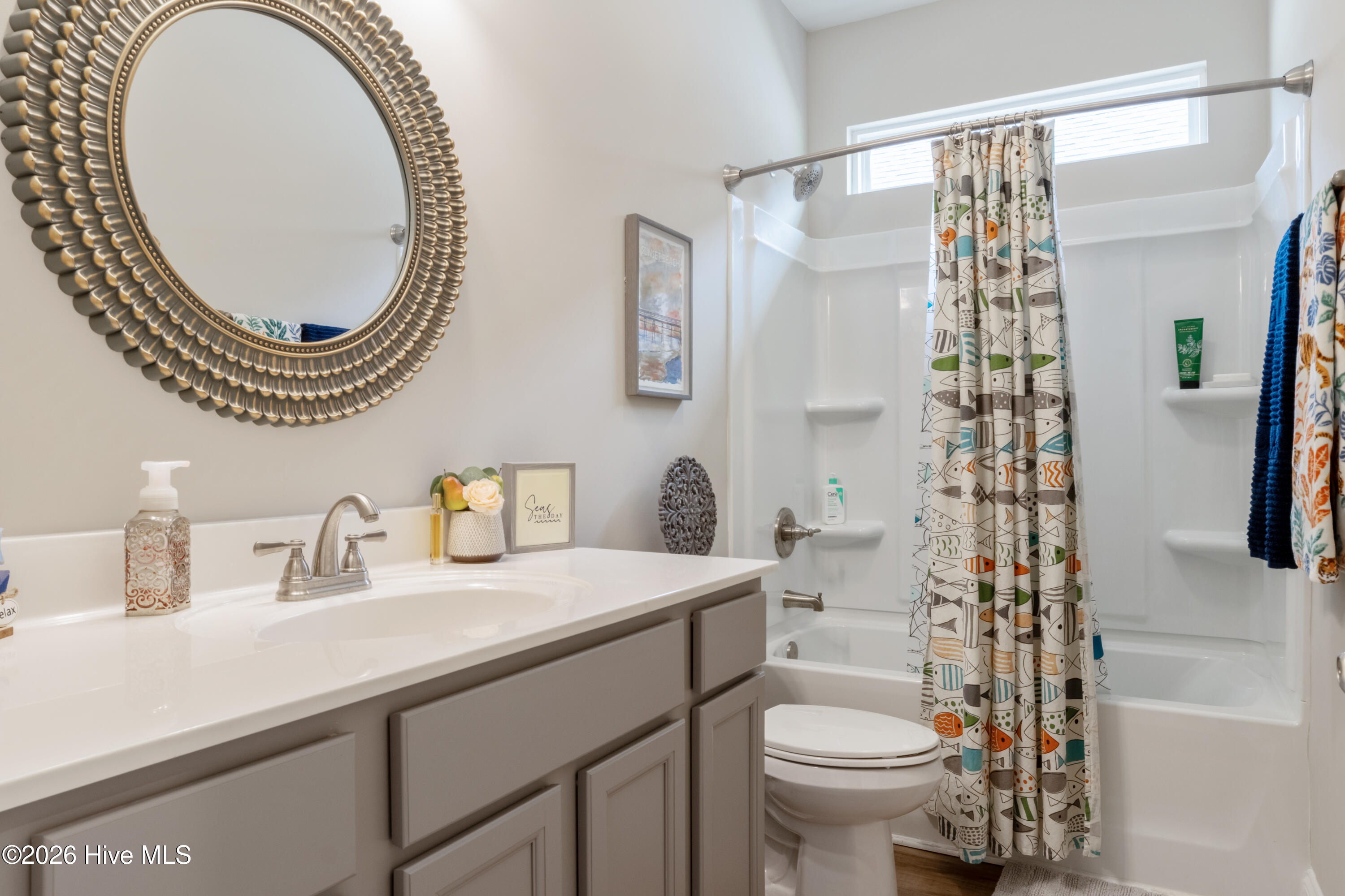 100557212 | Photo 20