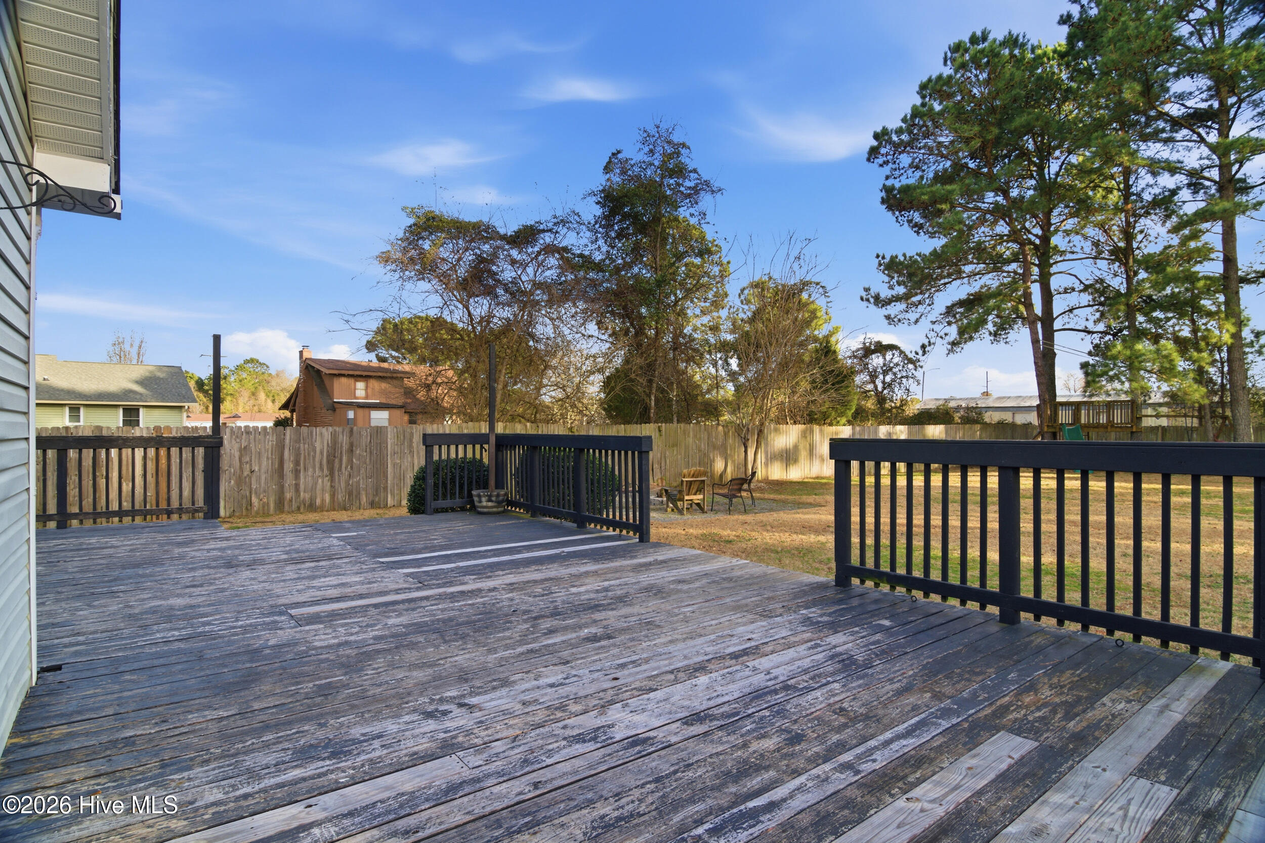 100548573 | Photo 34