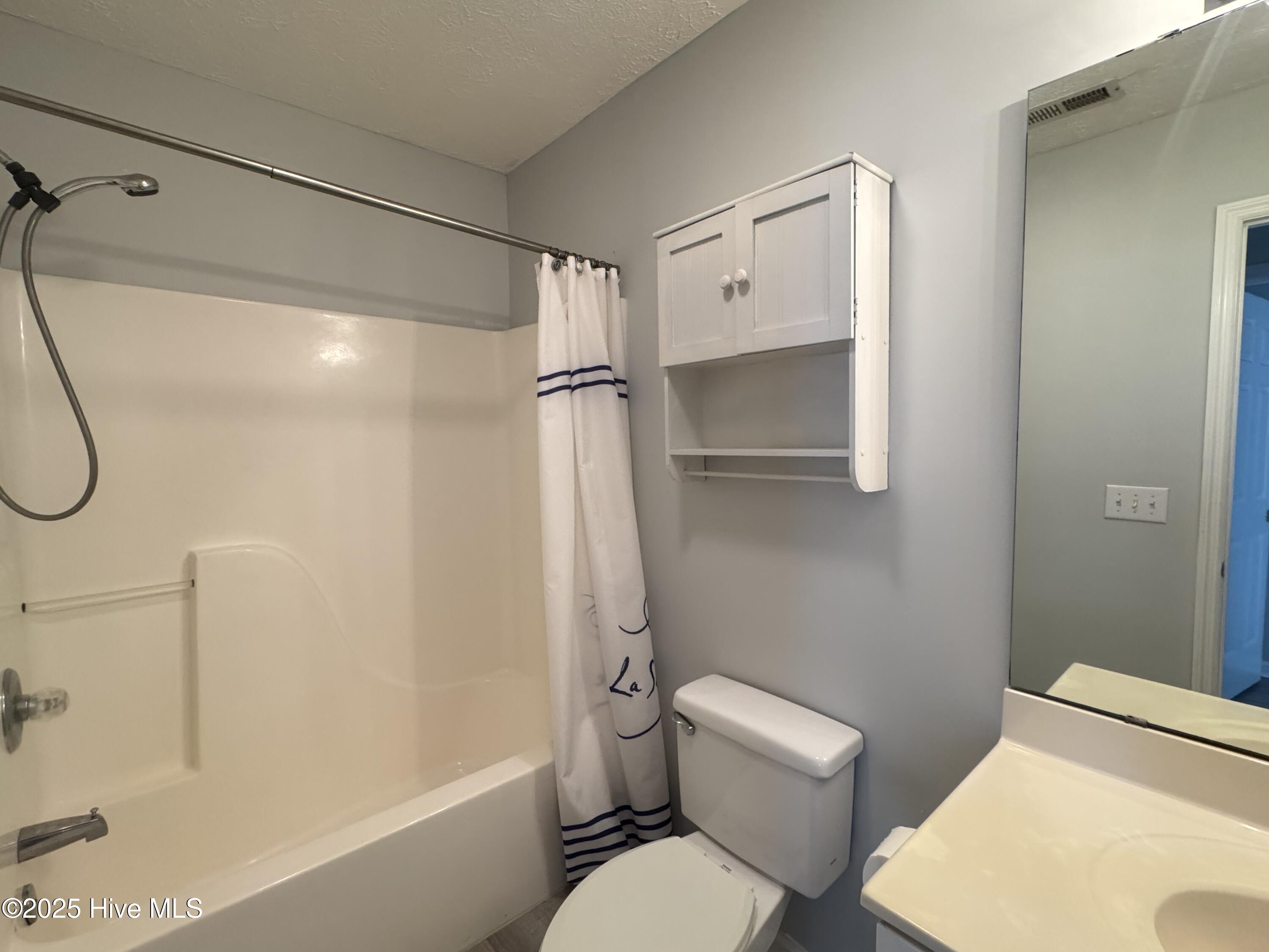 100534845 | Photo 18