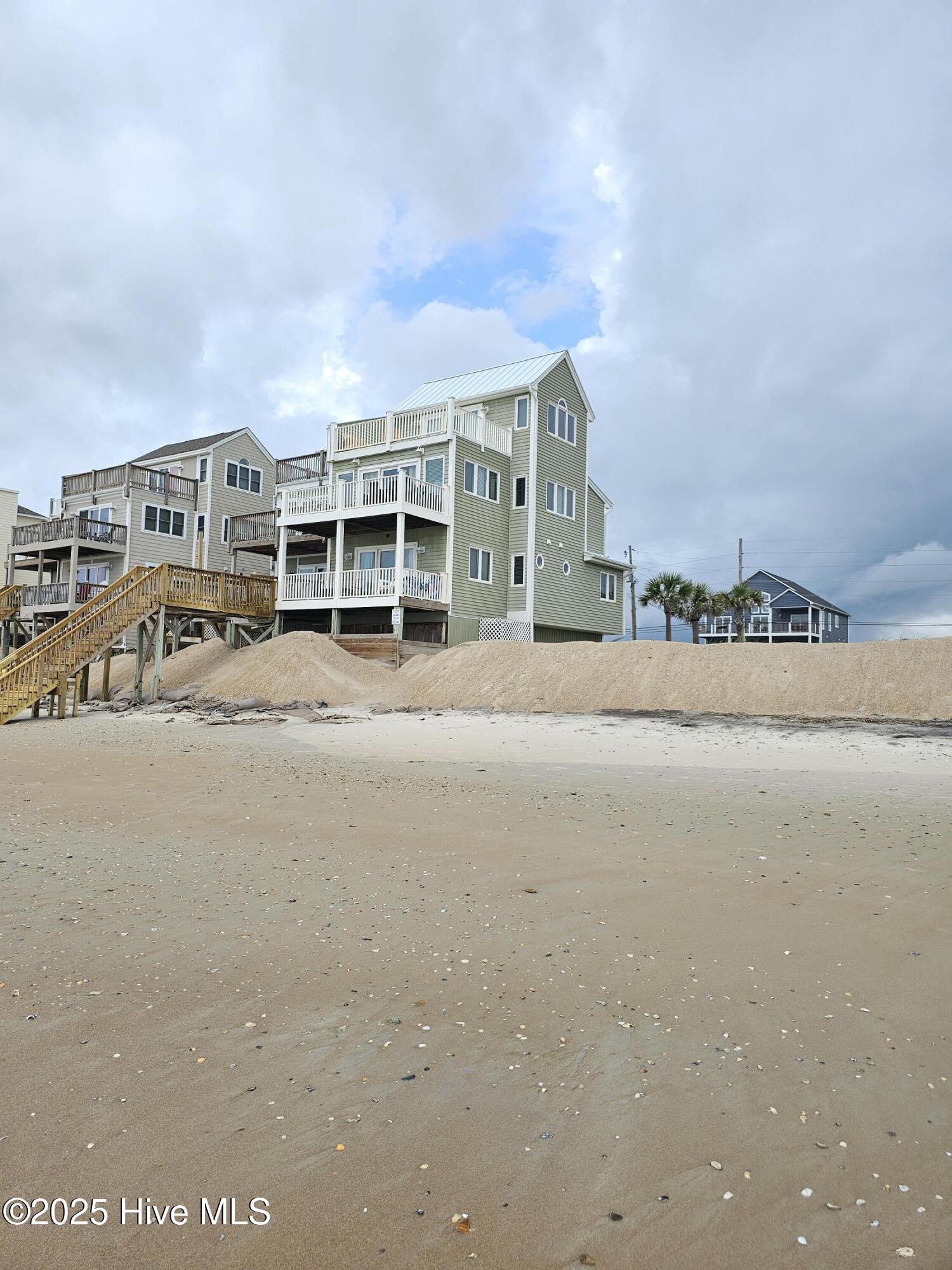 Homes for sale in North Topsail Beach, NC | 1238 New River Inlet Rd, North Topsail Beach, NC 28460 | MLS# 100512981
