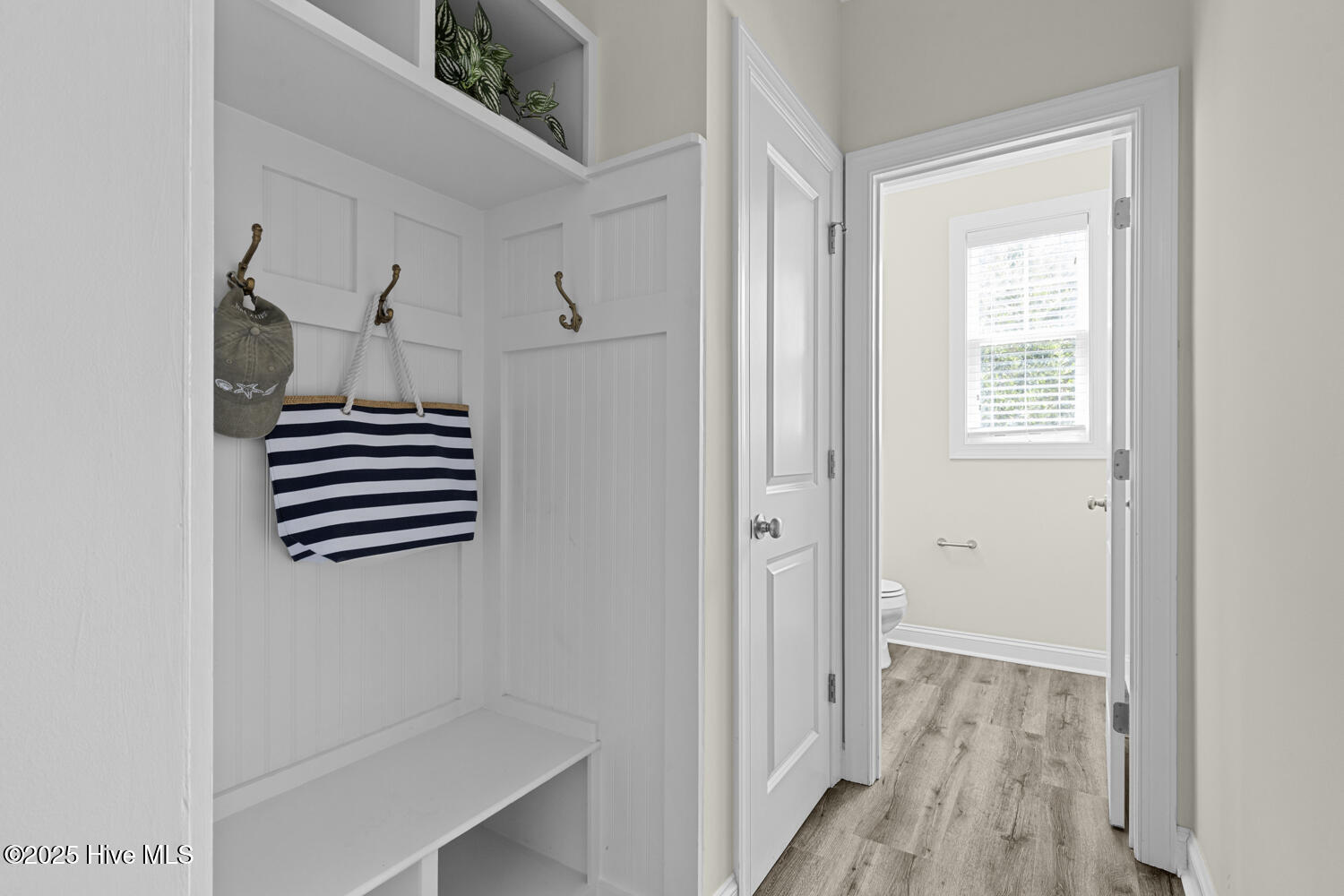 100538409 | Photo 22