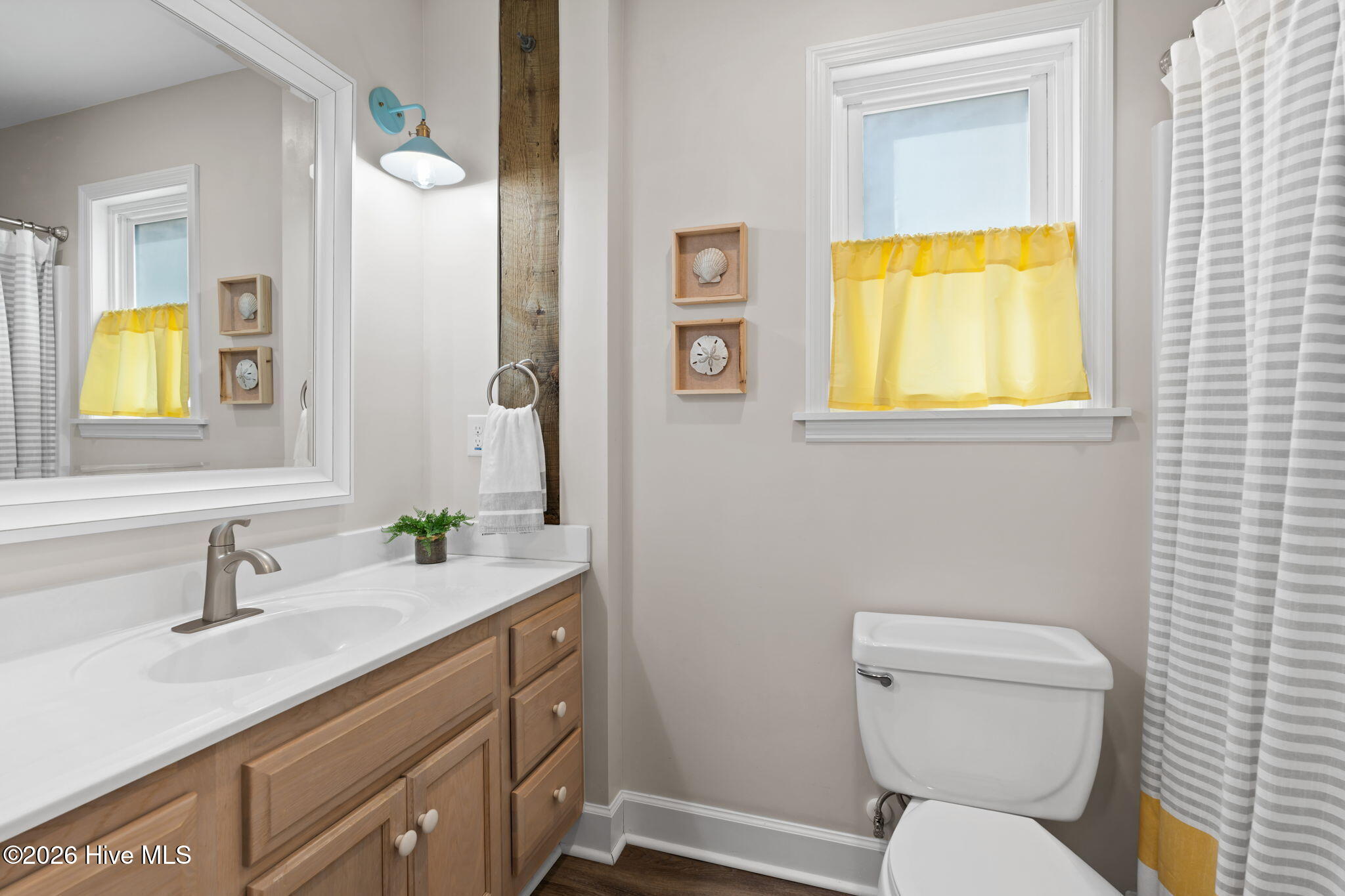 100553863 | Photo 34