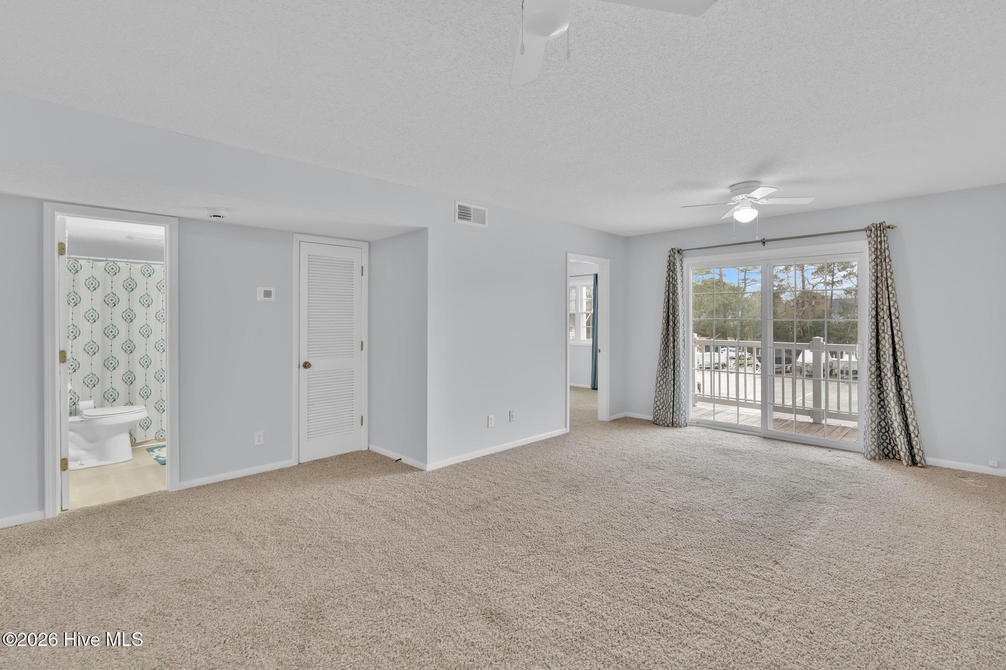 100551313 | Photo 15