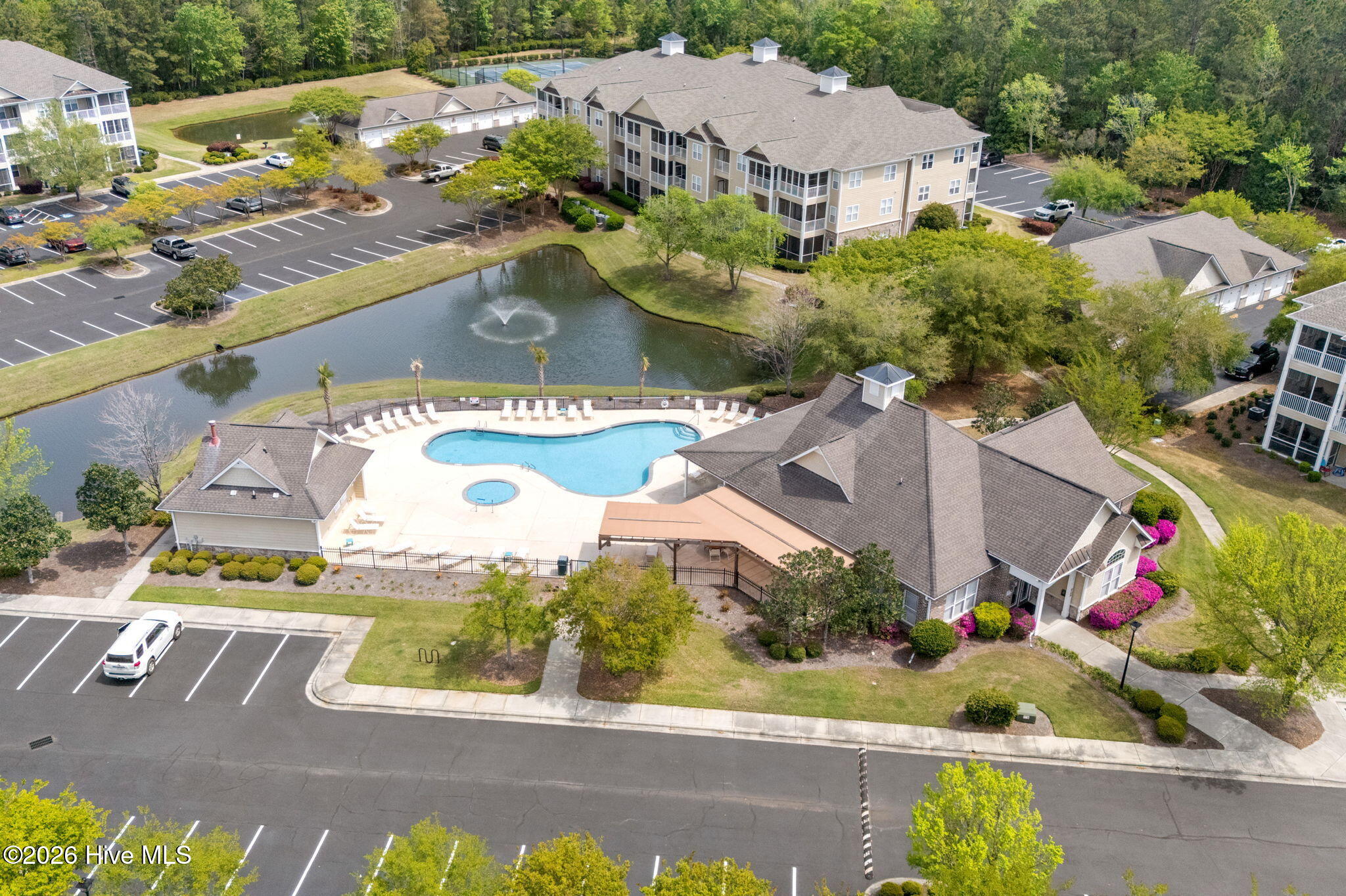 100566084 | Photo 55