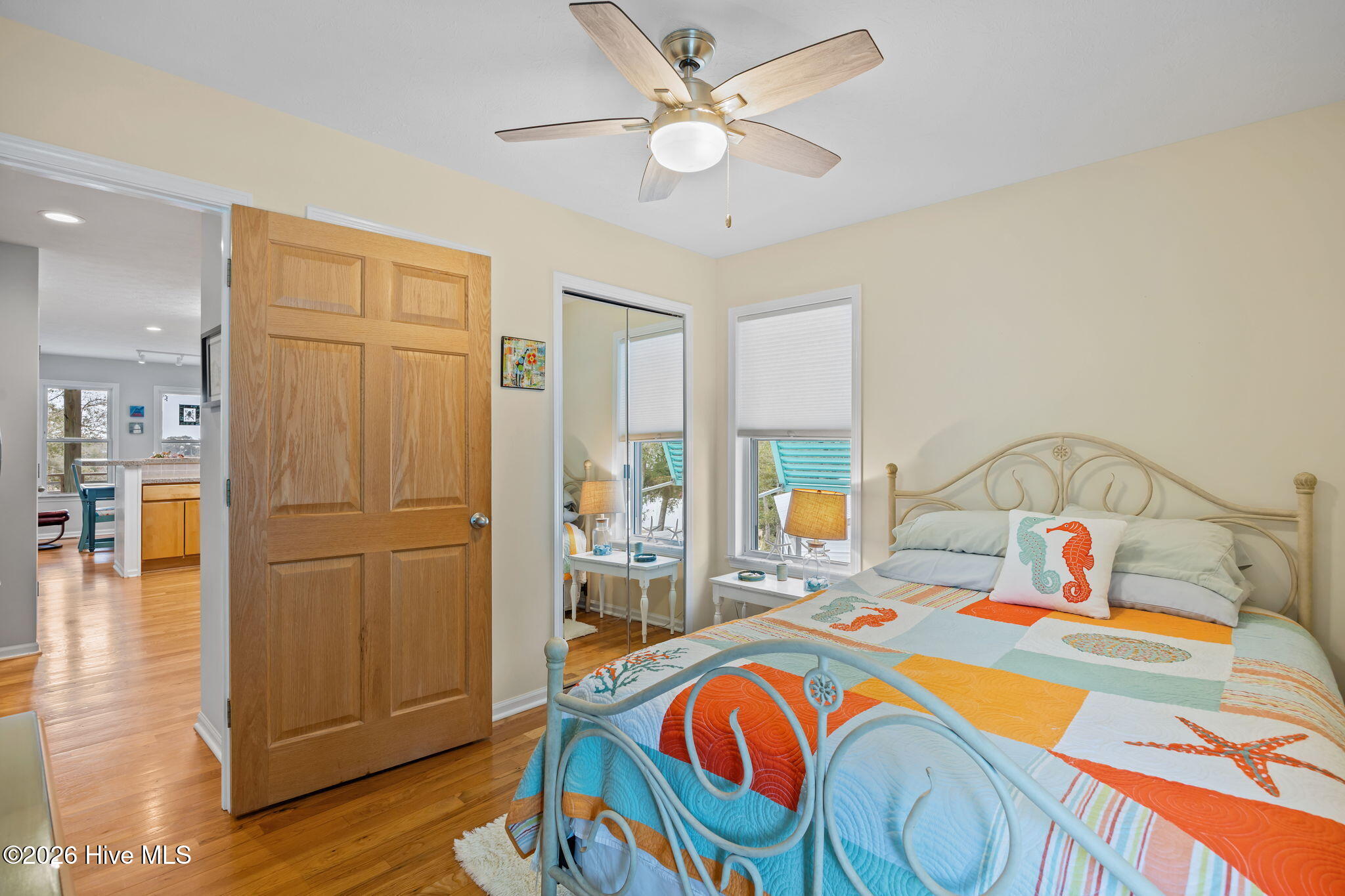 100558416 | Photo 22