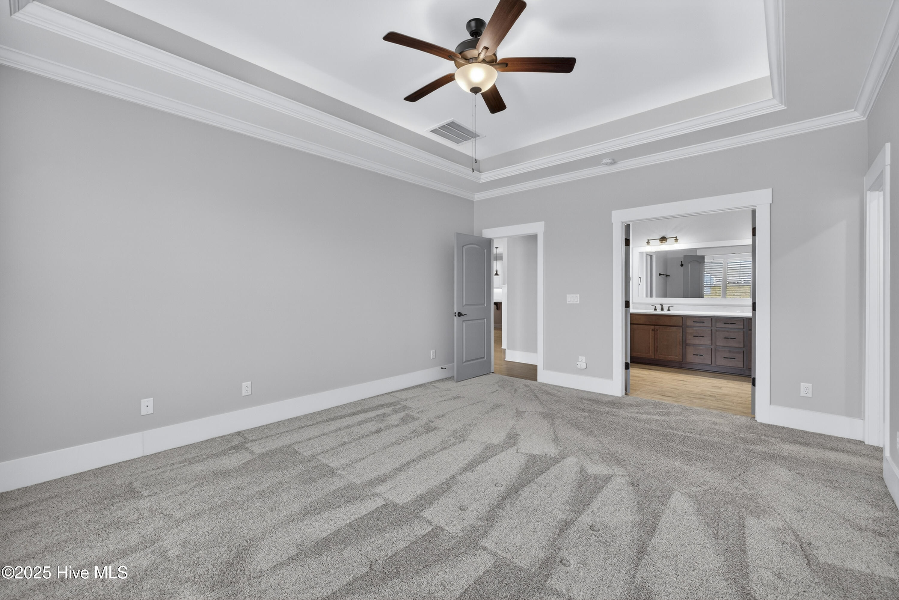 100547164 | Photo 17