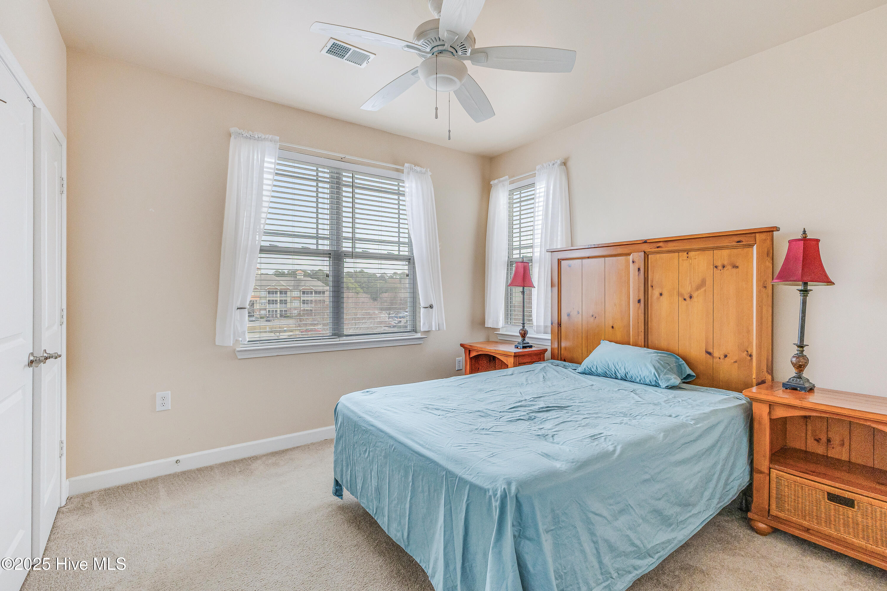 100484696 | Photo 20