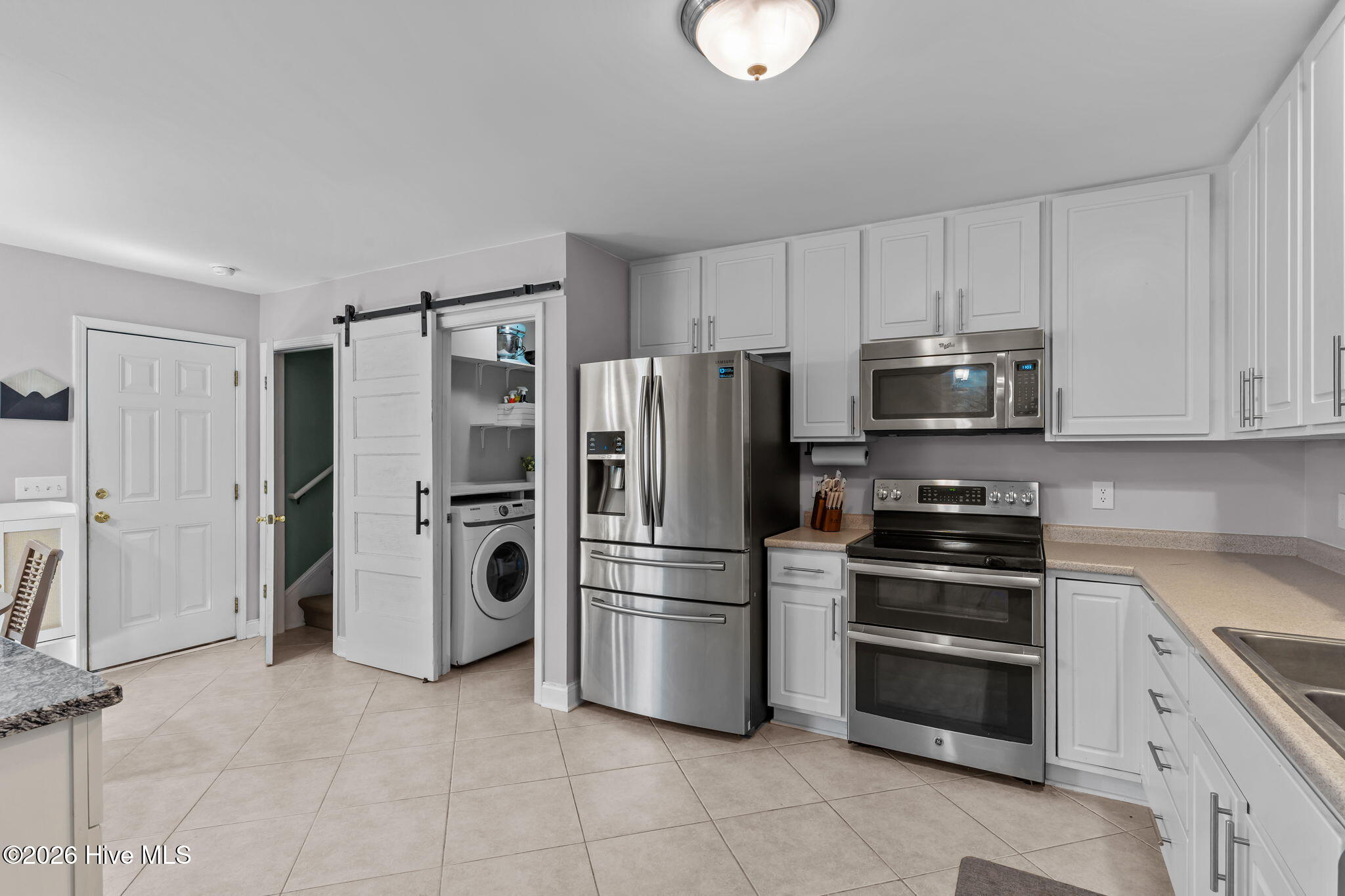 100556757 | Photo 14