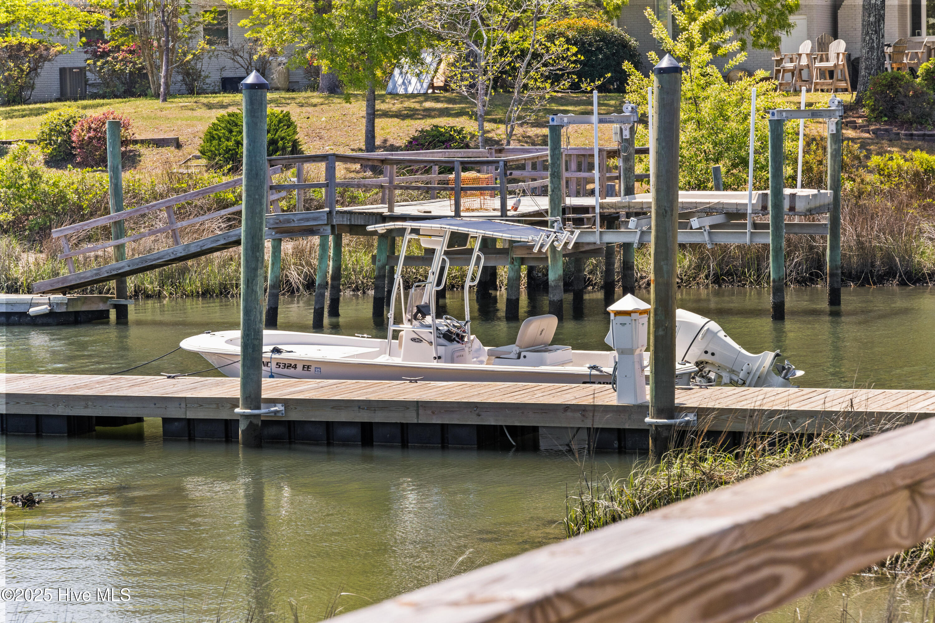 100496270 | Photo 22