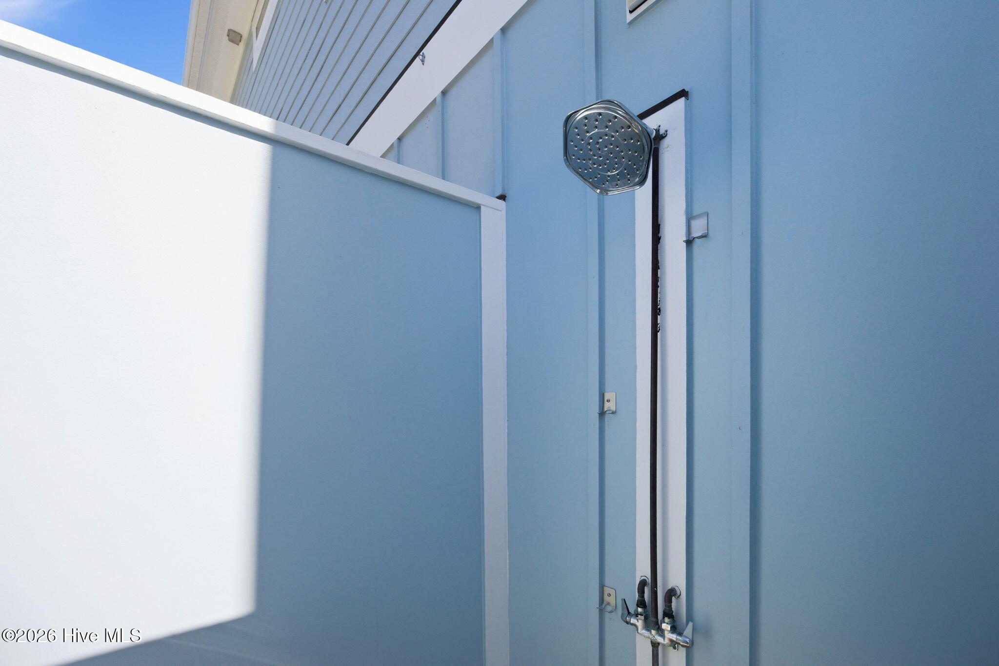 100569894 | Photo 16