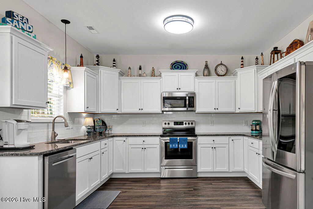 100552779 | Photo 16