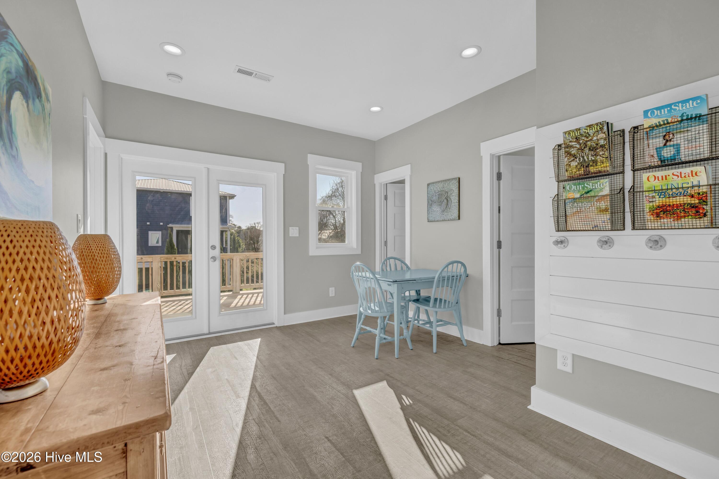 100549808 | Photo 15