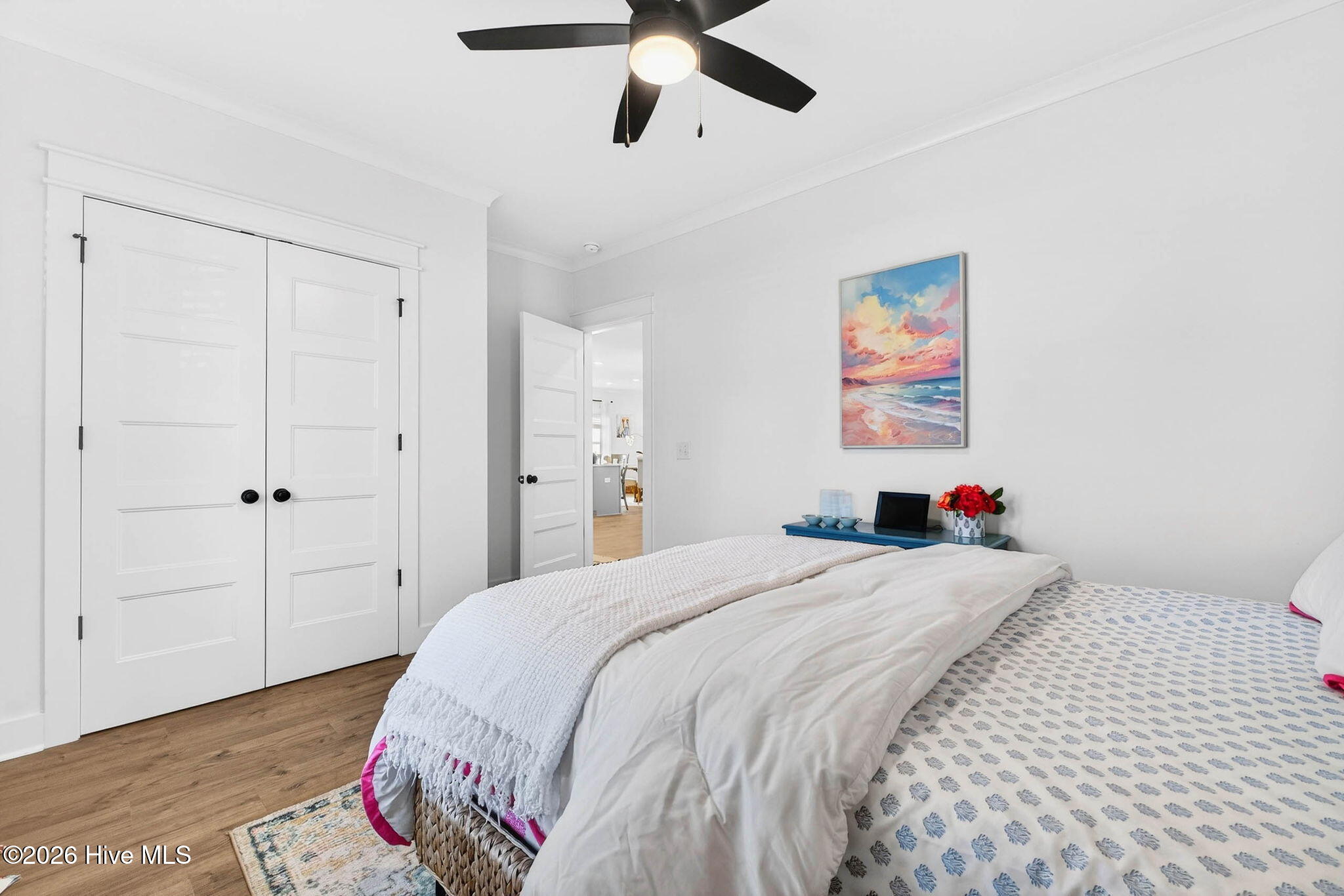 100561272 | Photo 26