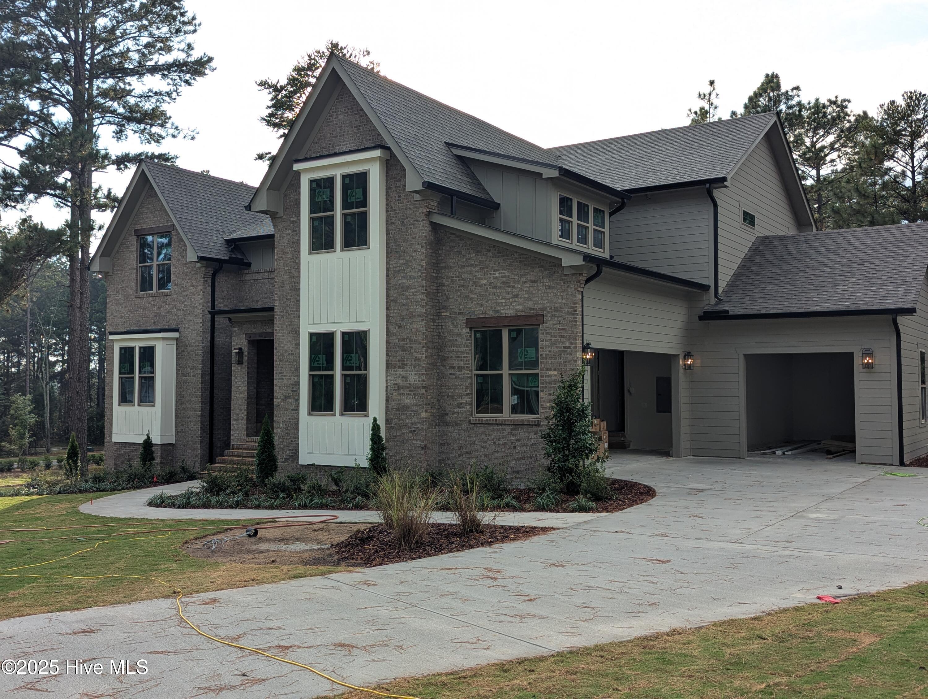 Homes for sale in Pinehurst, NC | 305 Sloan Ln, Pinehurst, NC 28374 | MLS# 100533143