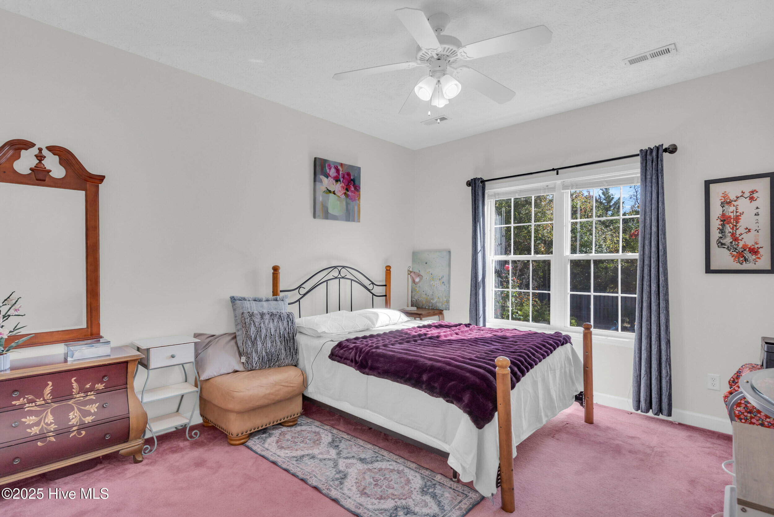 100540871 | Photo 15