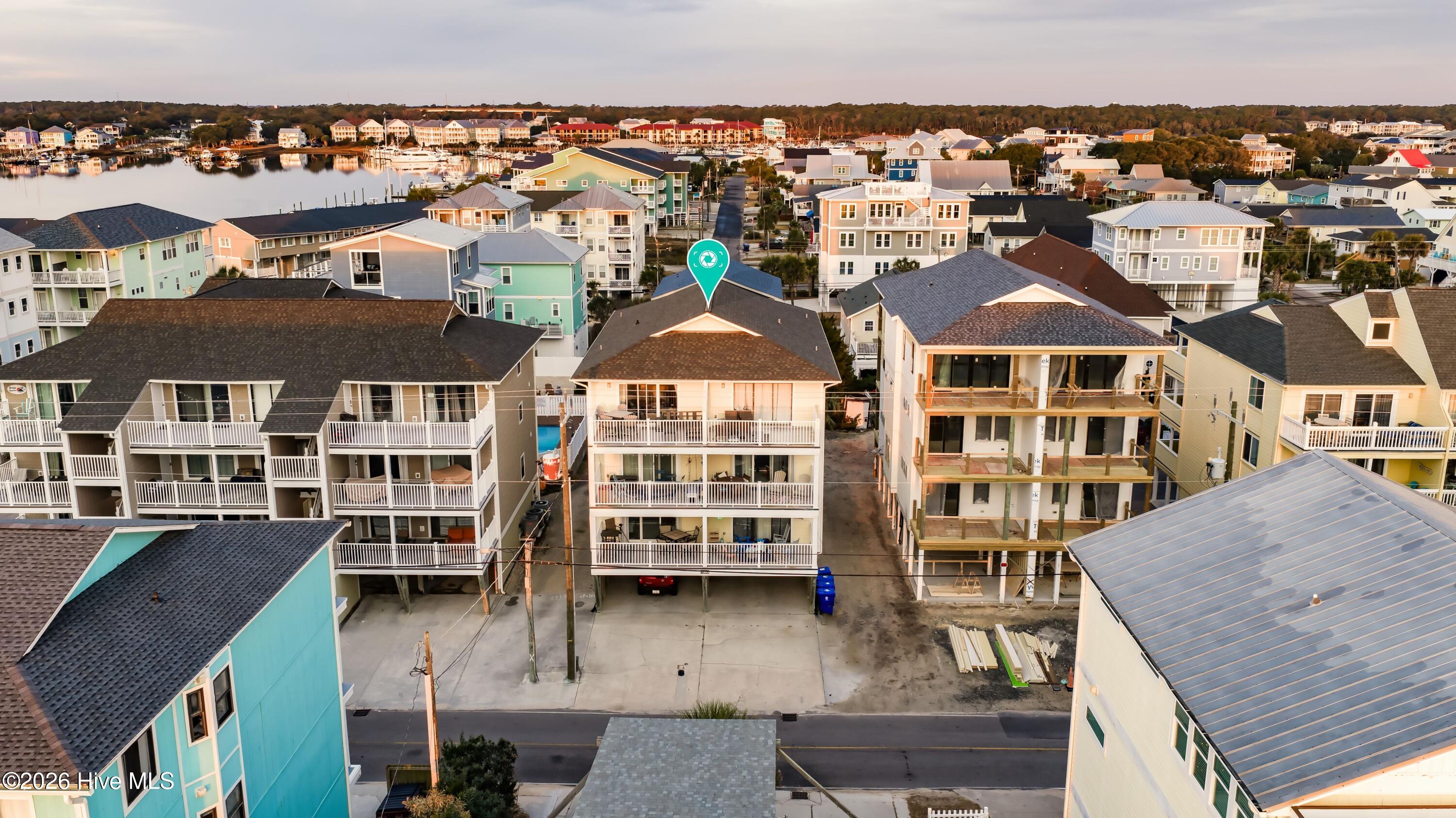 100549670 | Photo 41