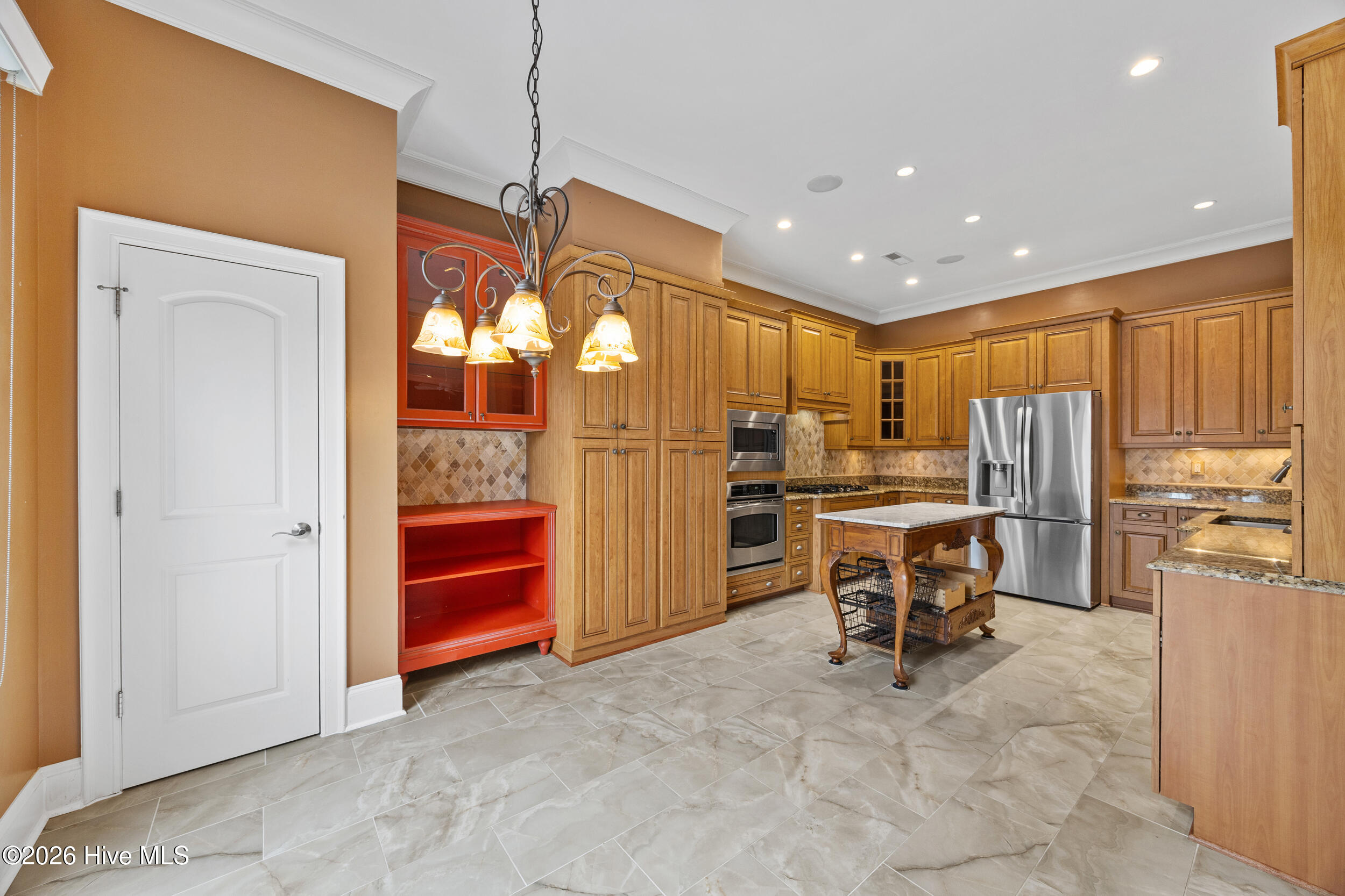 100547162 | Photo 19