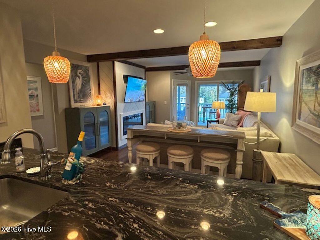 100549023 | Photo 11