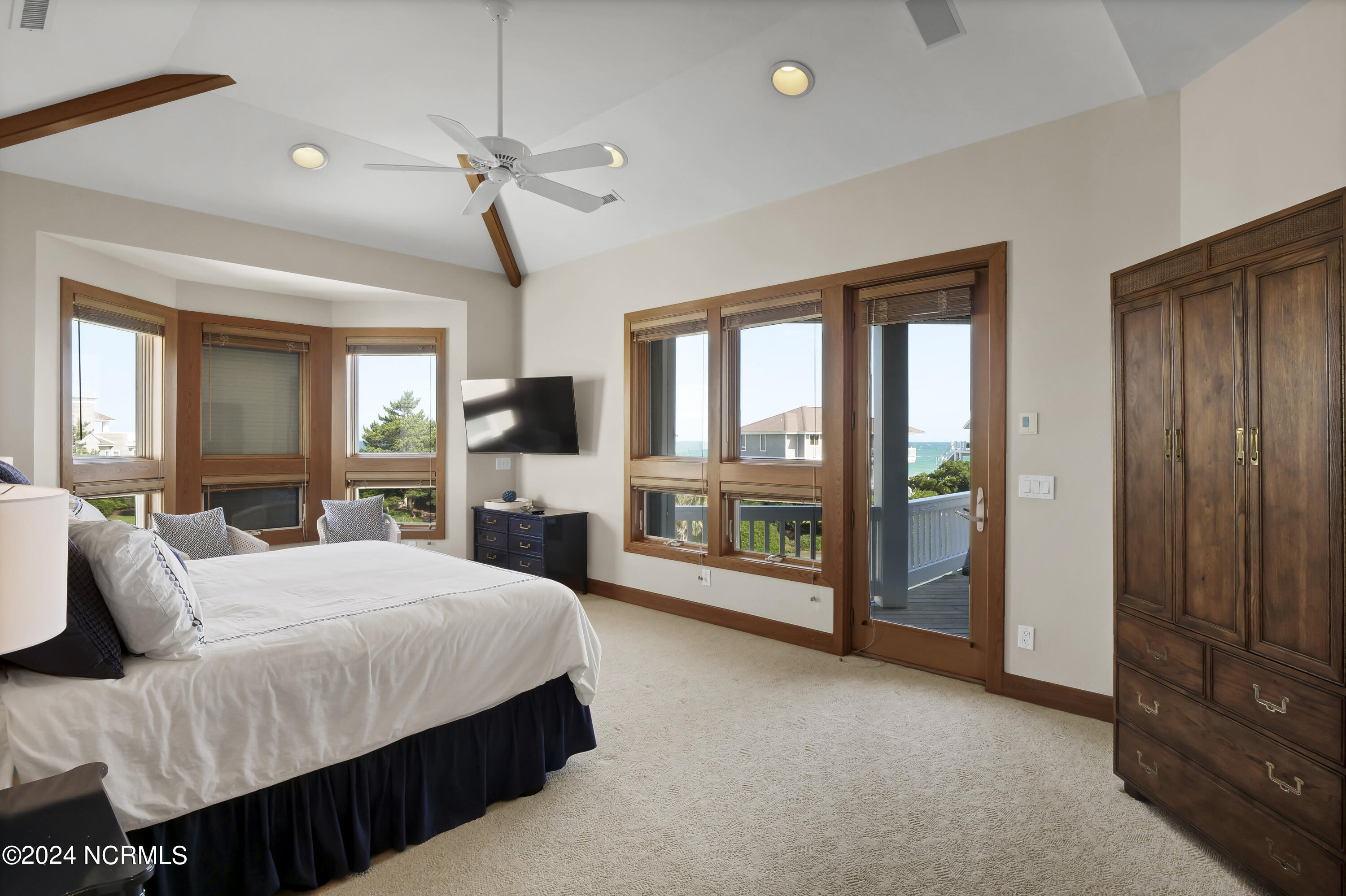 100492123 | Photo 13