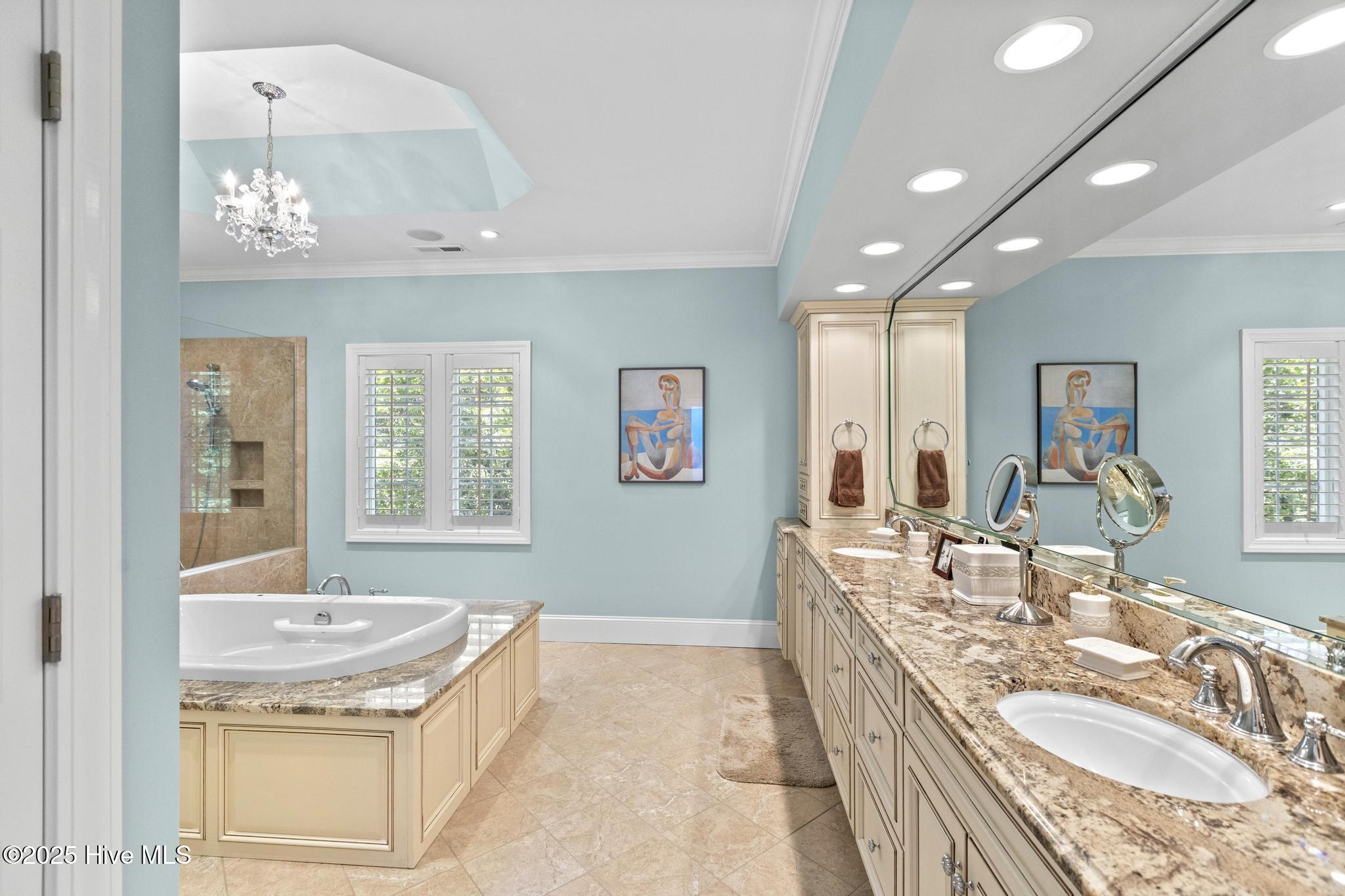 100567588 | Photo 26