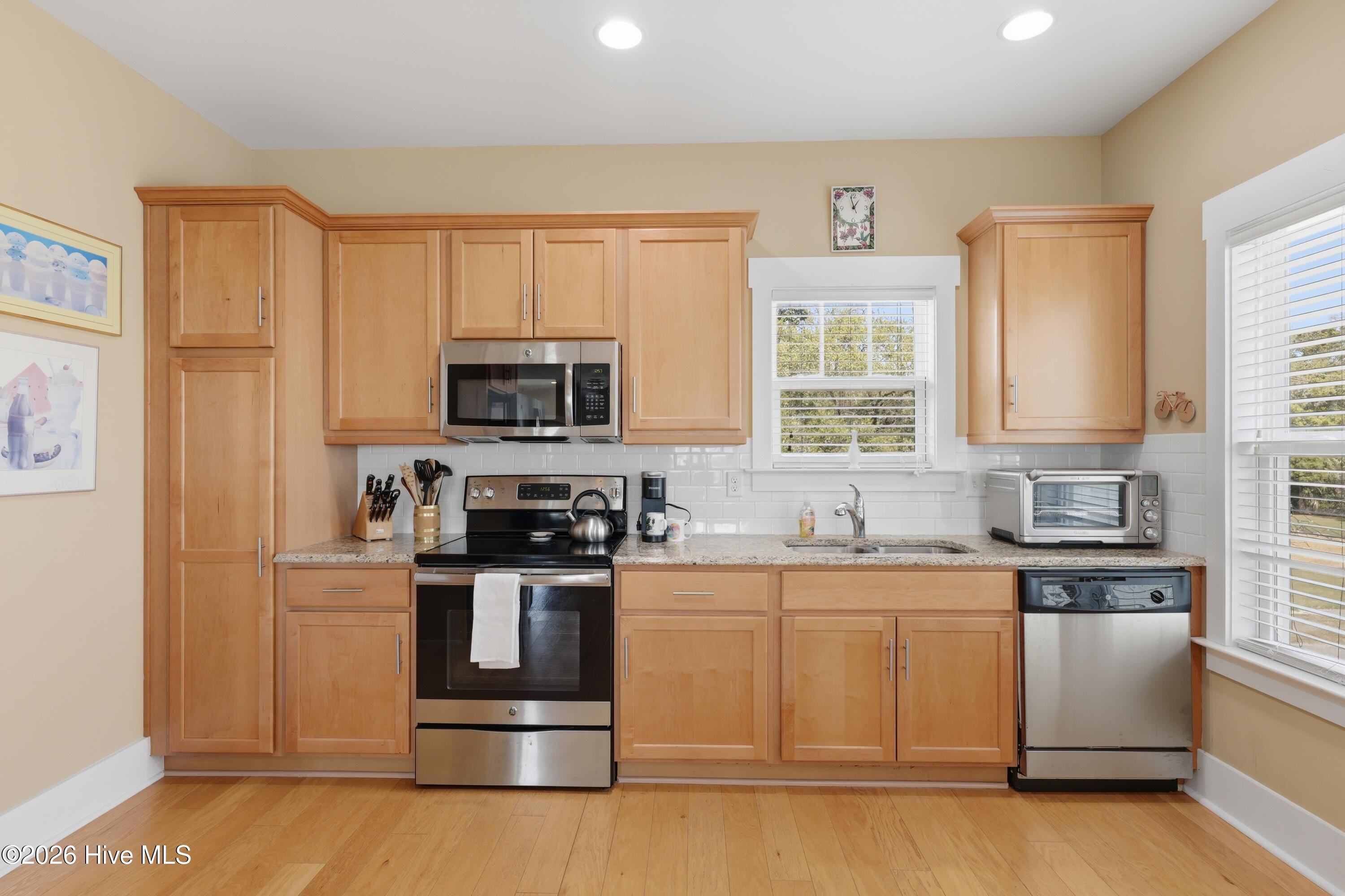 100566755 | Photo 22