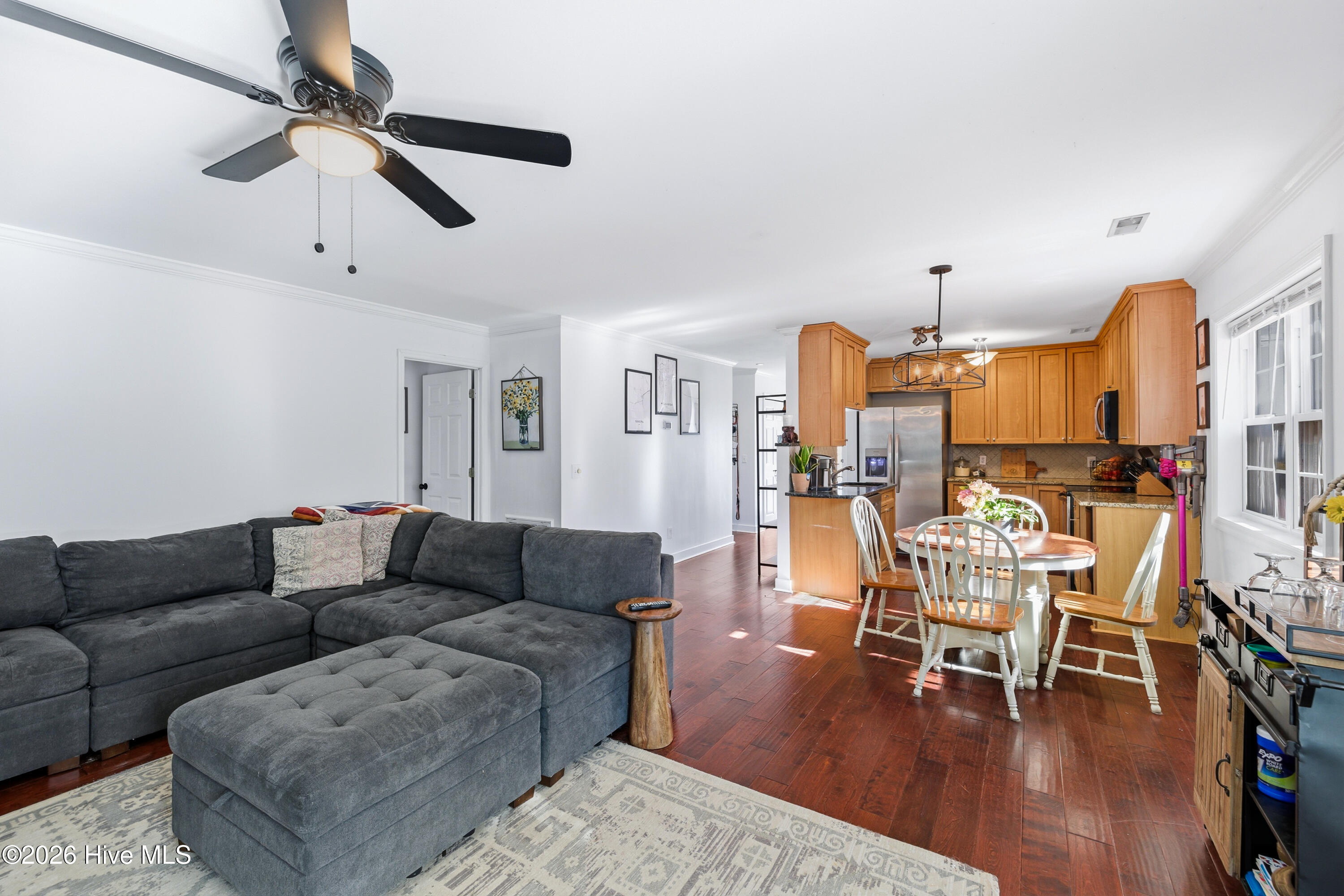 100555123 | Photo 17